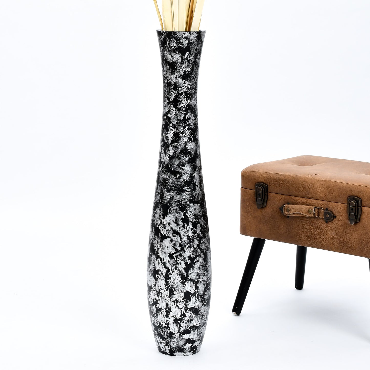 Large Mango Wood Floor Vase – Handcrafted Decorative Highlight from Thailand, 85 cm