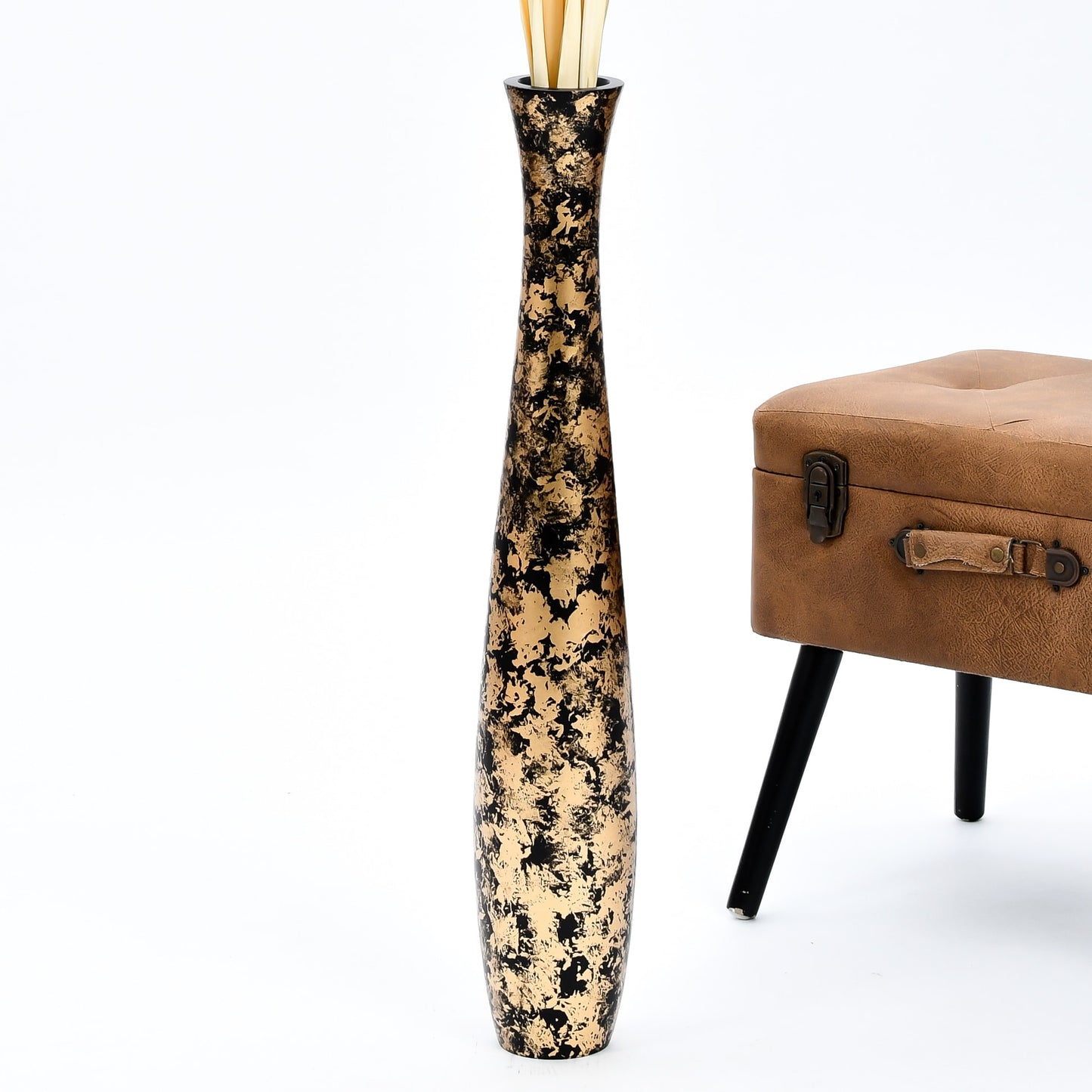 Large Mango Wood Floor Vase – Handcrafted Decorative Highlight from Thailand, 65 cm