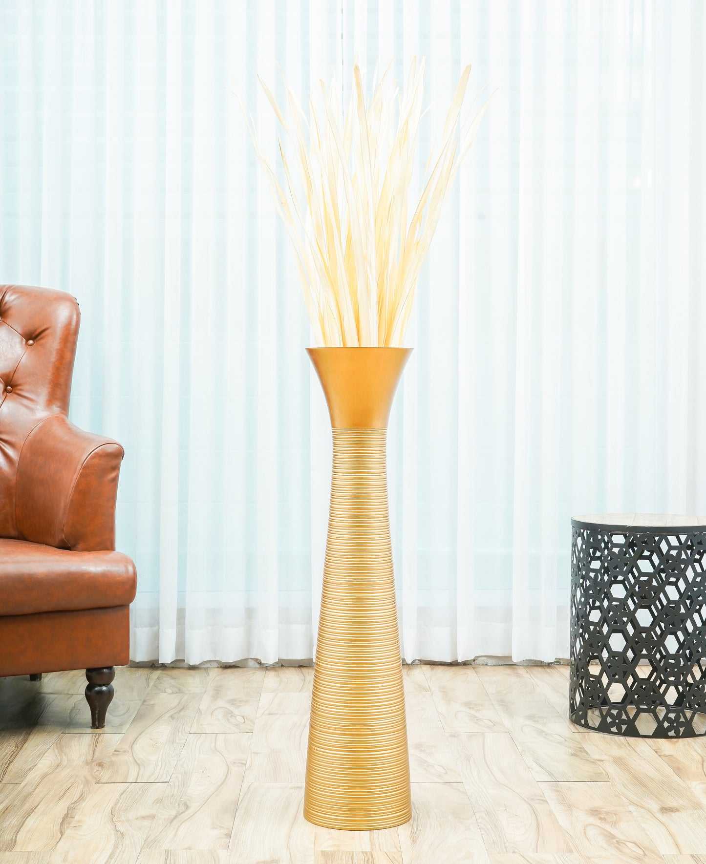 Large Mango Wood Floor Vase – Handcrafted Decorative Highlight from Thailand, 85 cm