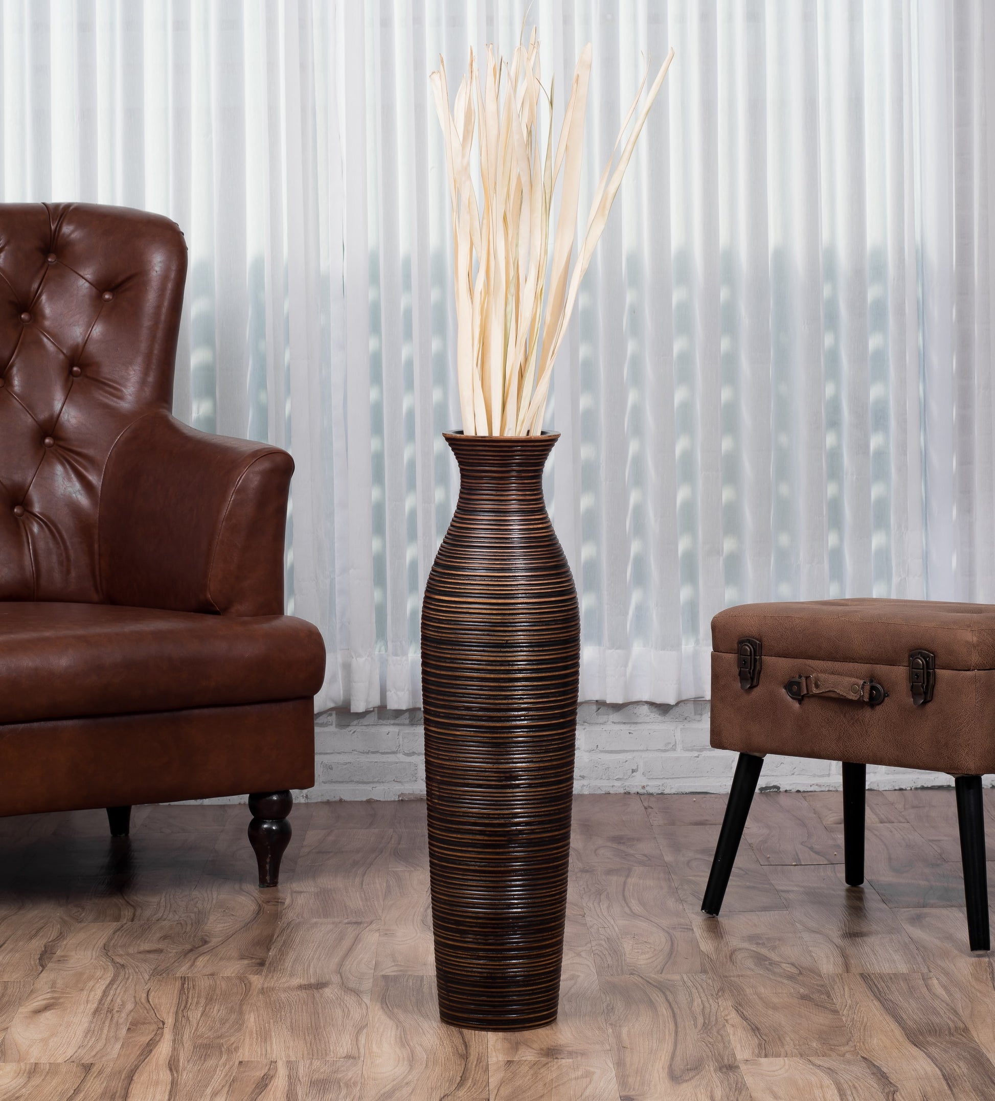 Large Mango Wood Floor Vase – Handcrafted Decorative Highlight from Thailand, 65 cm