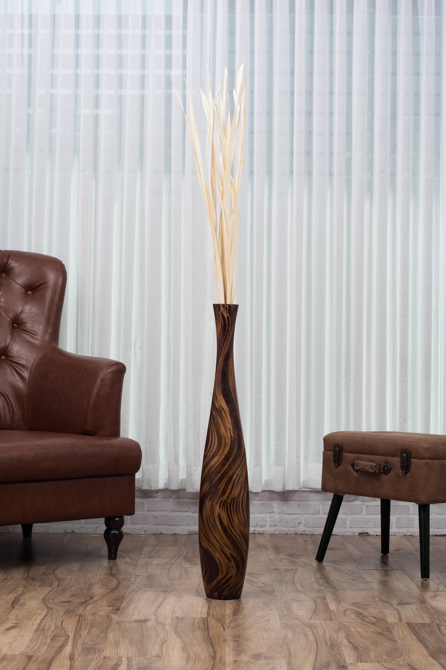 Large Mango Wood Floor Vase – Handcrafted Decorative Highlight from Thailand, 85 cm