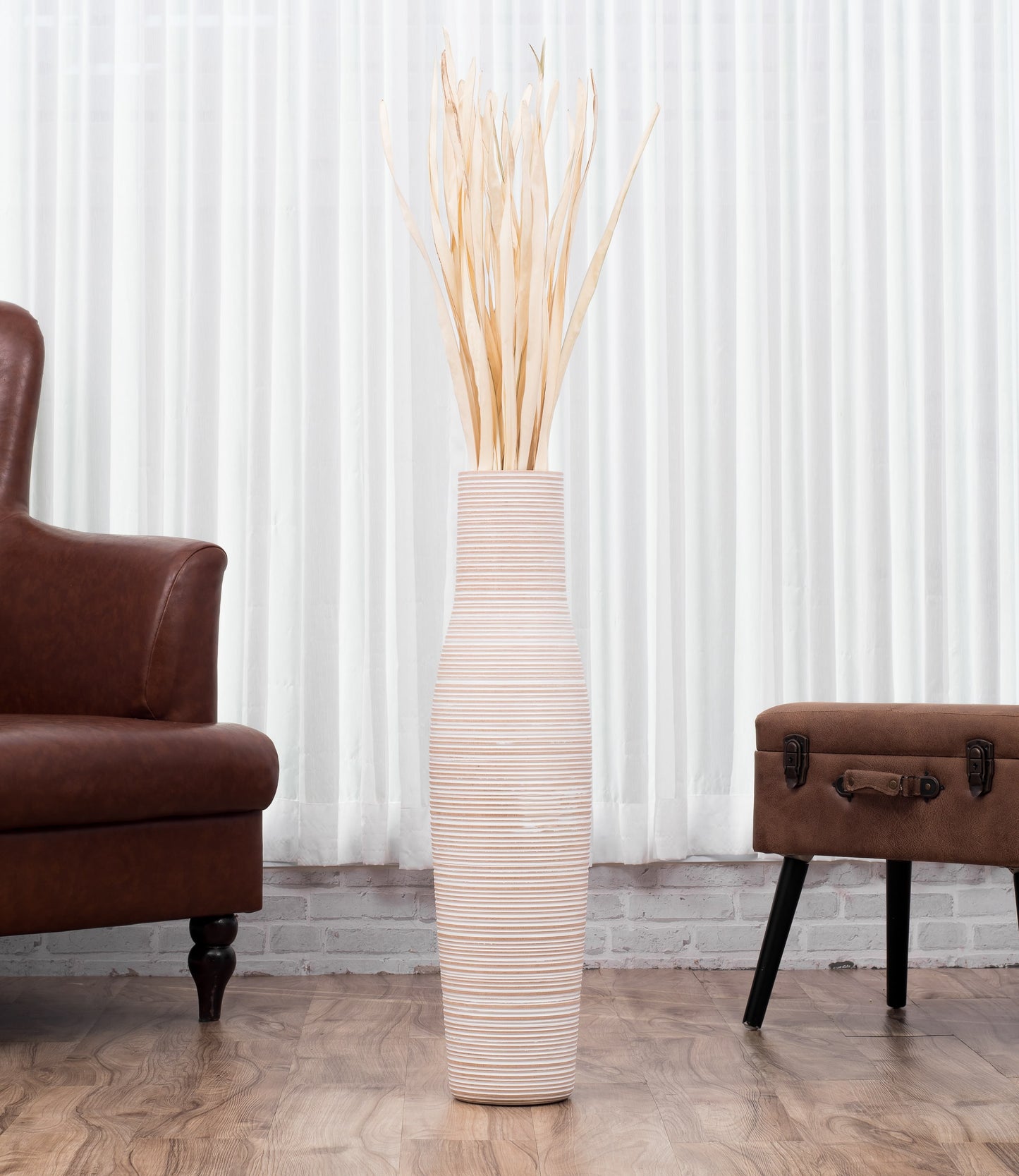 Large Mango Wood Floor Vase – Handcrafted Decorative Highlight from Thailand, white wash, 65 cm
