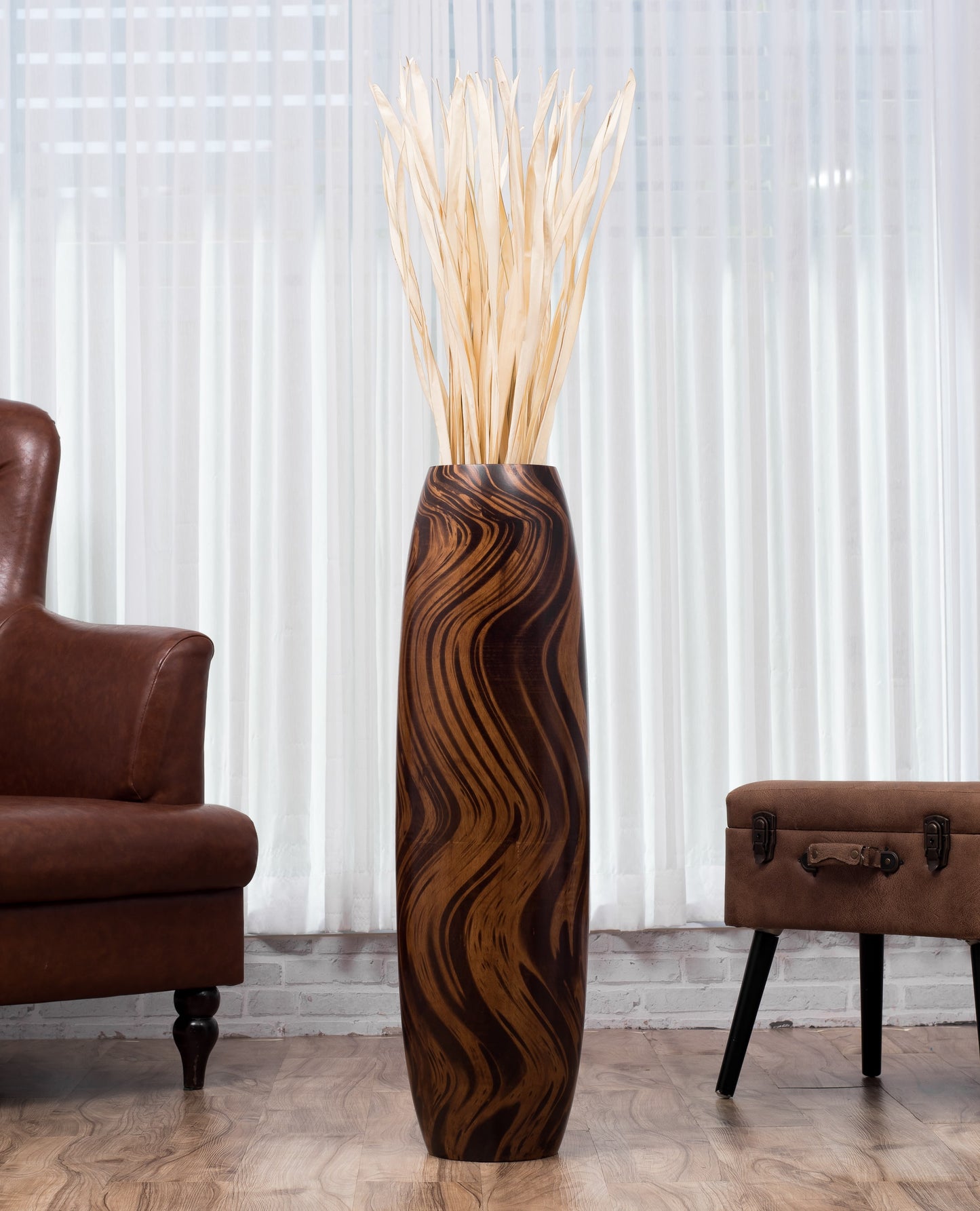 Large Mango Wood Floor Vase – Handcrafted Decorative Highlight from Thailand, 85 cm