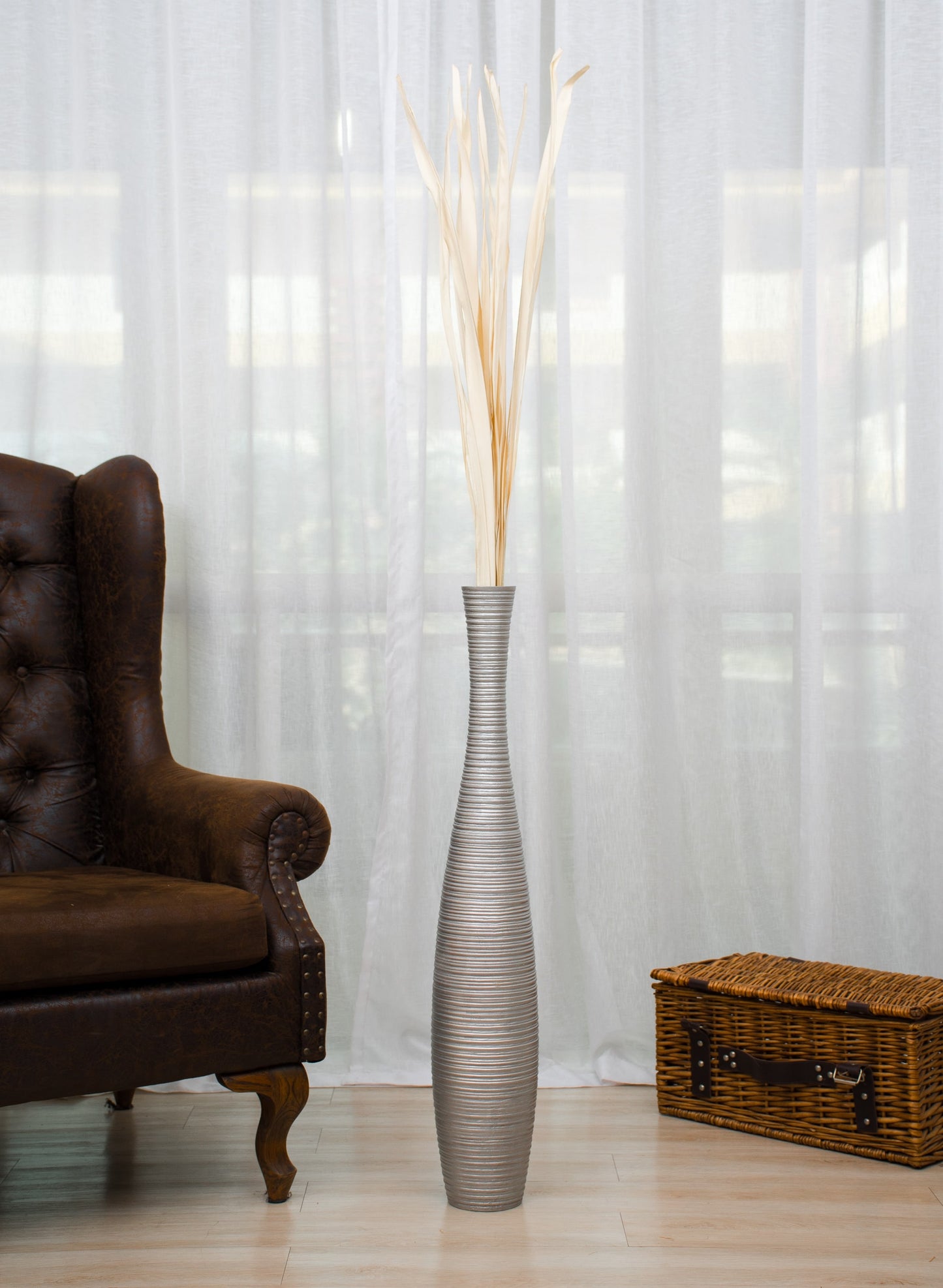 Large Mango Wood Floor Vase – Handcrafted Decorative Highlight from Thailand, 85 cm