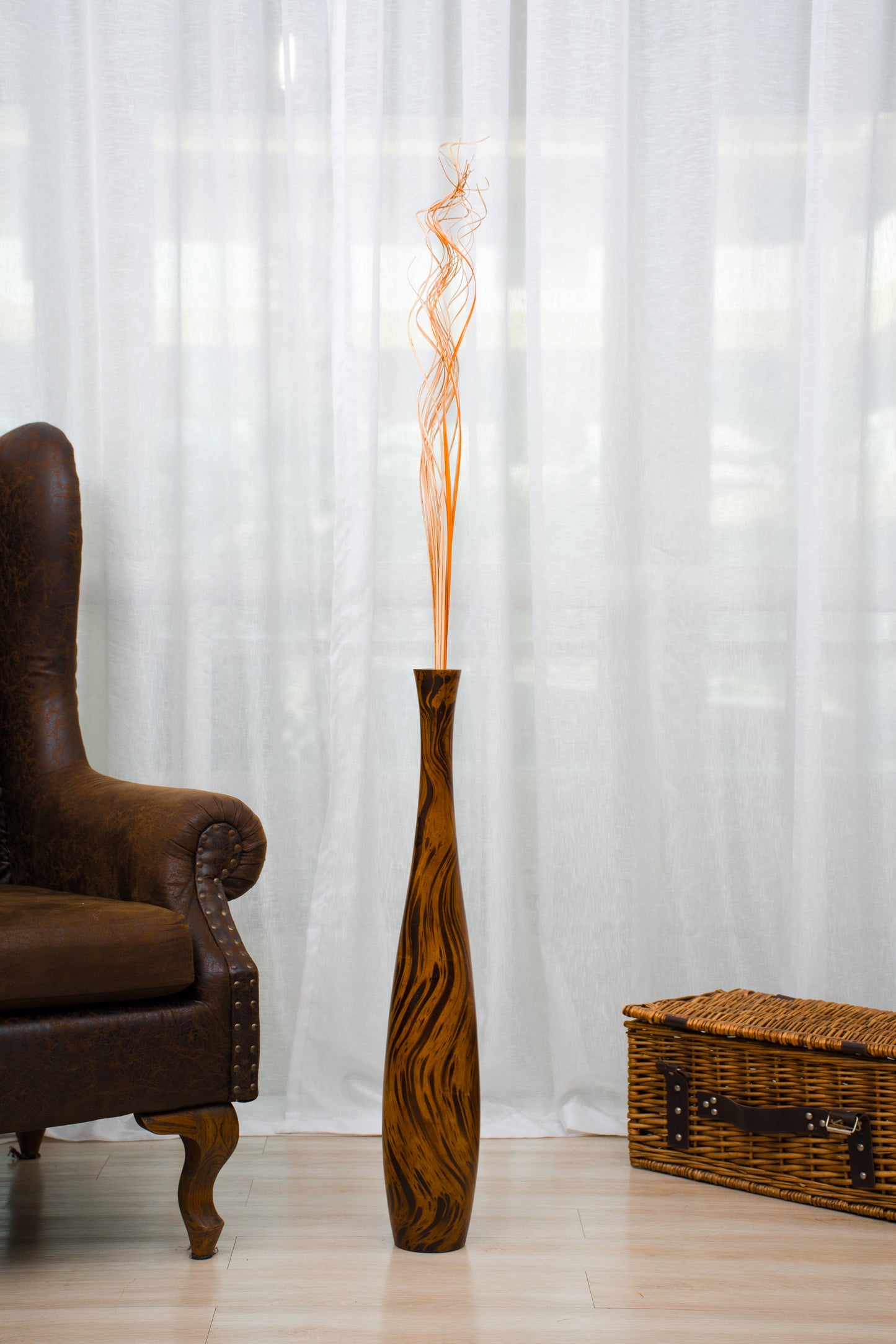 Large Mango Wood Floor Vase – Handcrafted Decorative Highlight from Thailand, 65 cm