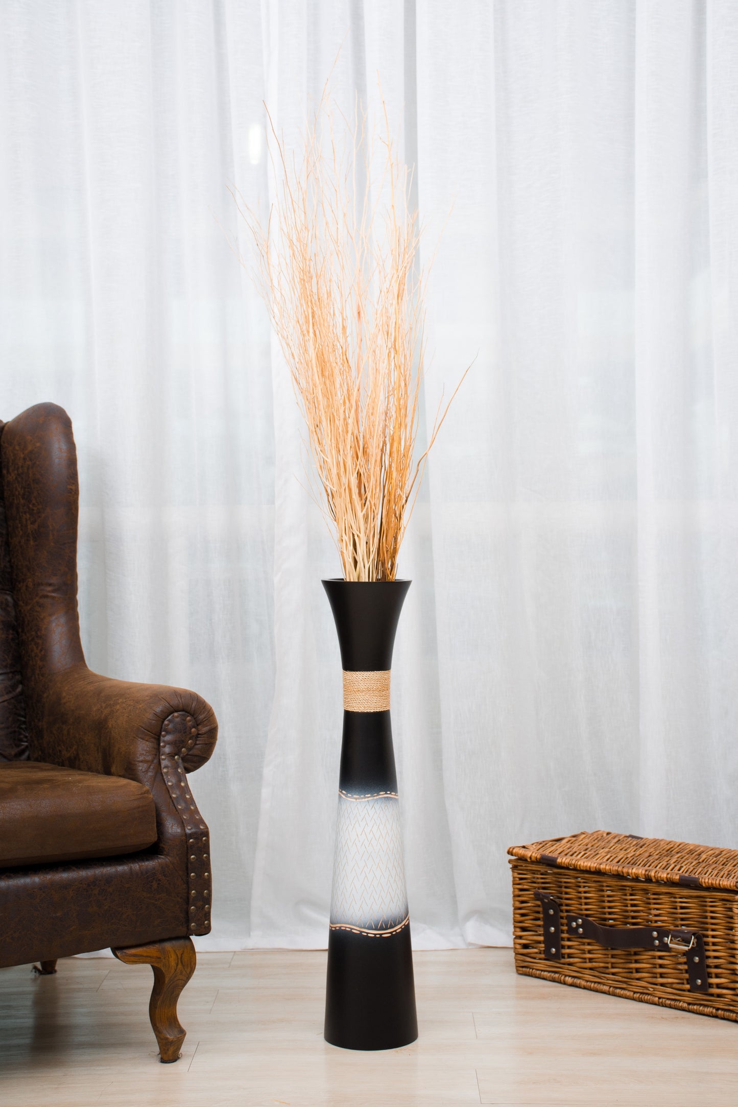 Large Mango Wood Floor Vase – Handcrafted Decorative Highlight from Thailand, 65 cm