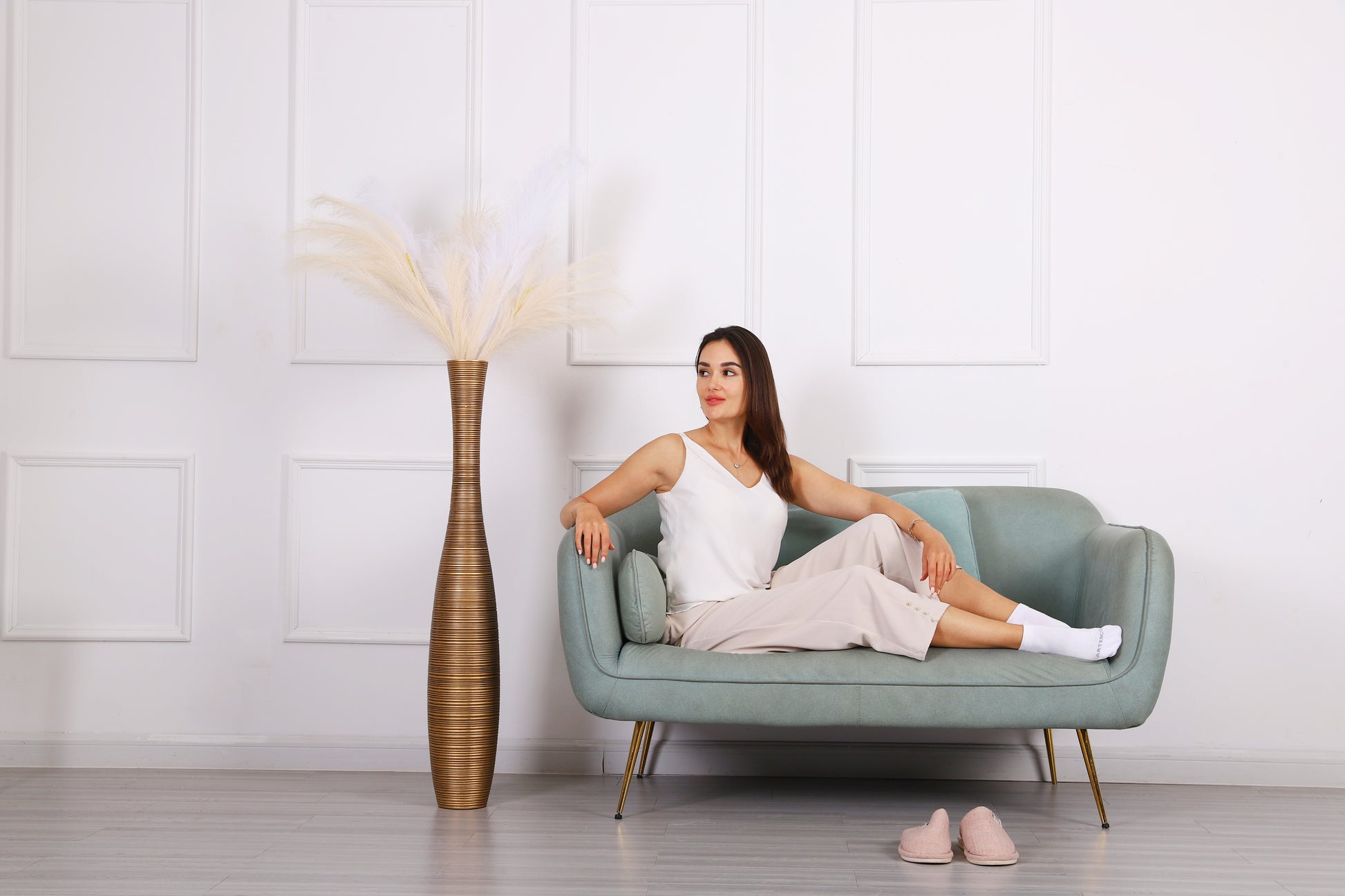 Large Resin Floor Vase – Stylish Waterproof Vase for Fresh & Dried Flowers, 105 cm