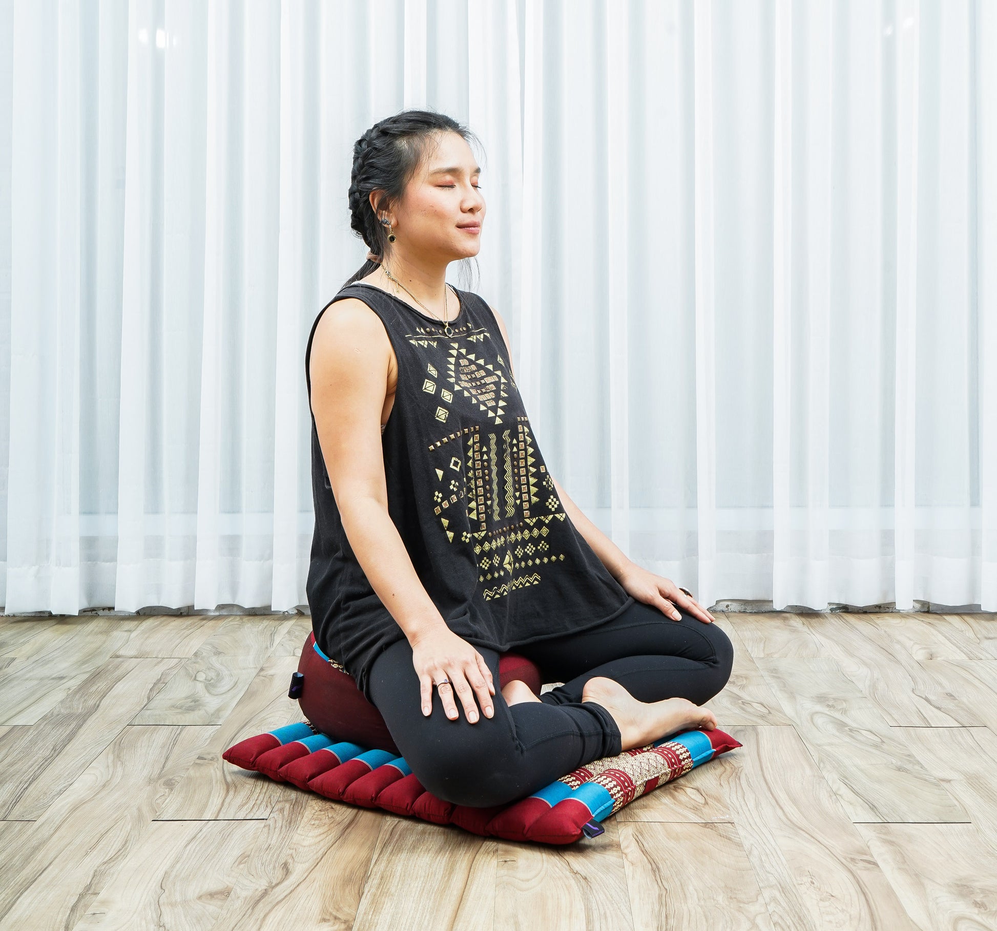 Compact Meditation Cushion Set Made of Kapok – Small Zabuton & Zafu with Cotton Cover, Sf27 - Blue, Red