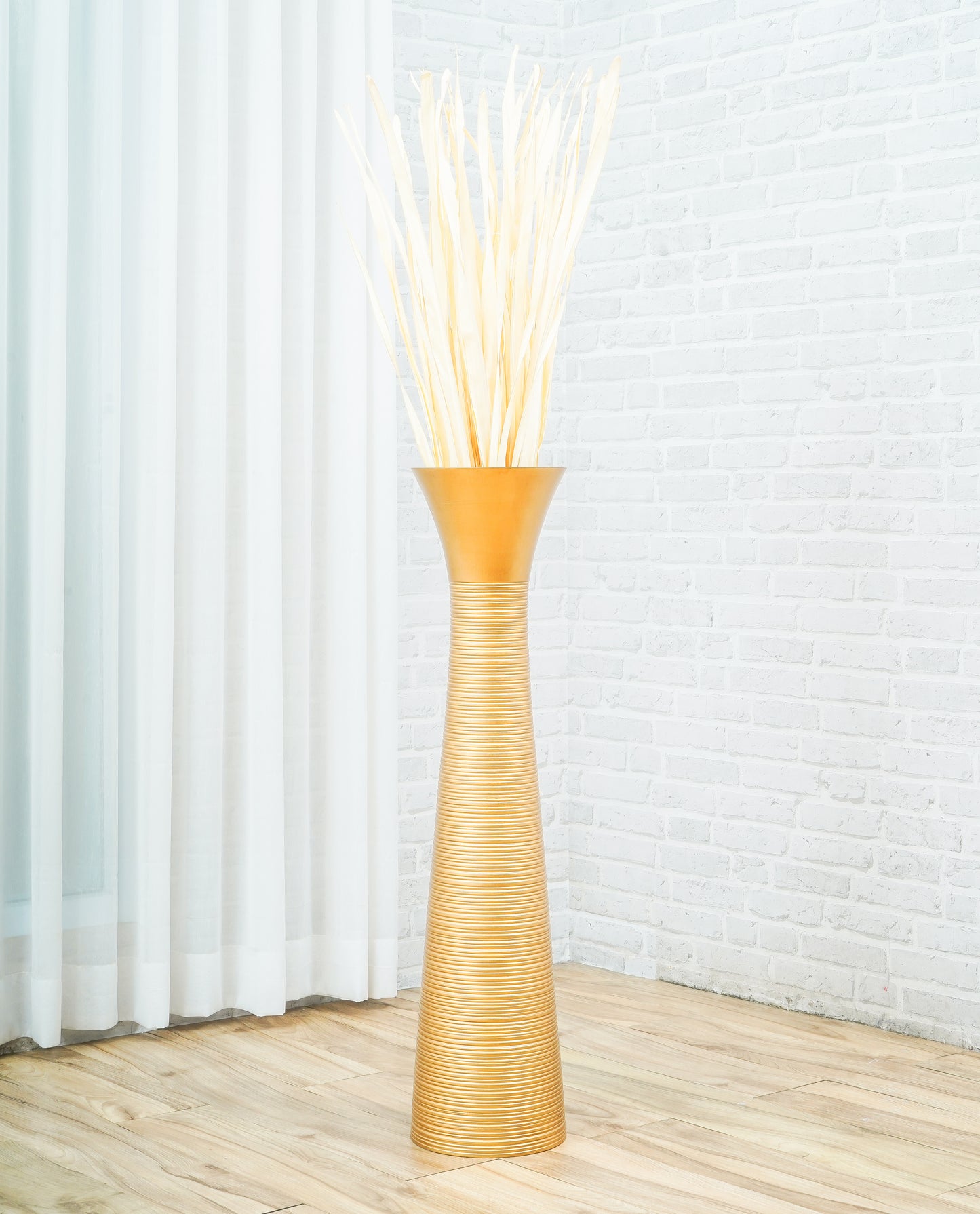 Large Mango Wood Floor Vase – Handcrafted Decorative Highlight from Thailand, 85 cm