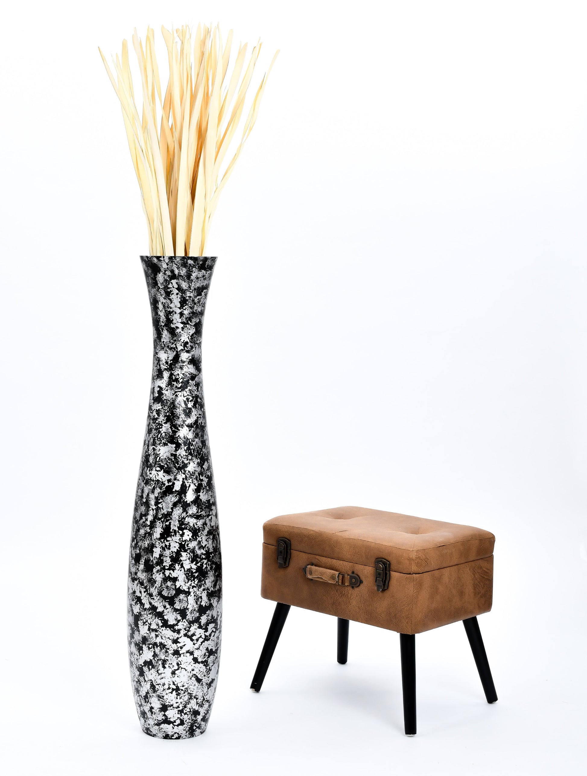 Large Mango Wood Floor Vase – Handcrafted Decorative Highlight from Thailand, 105 cm