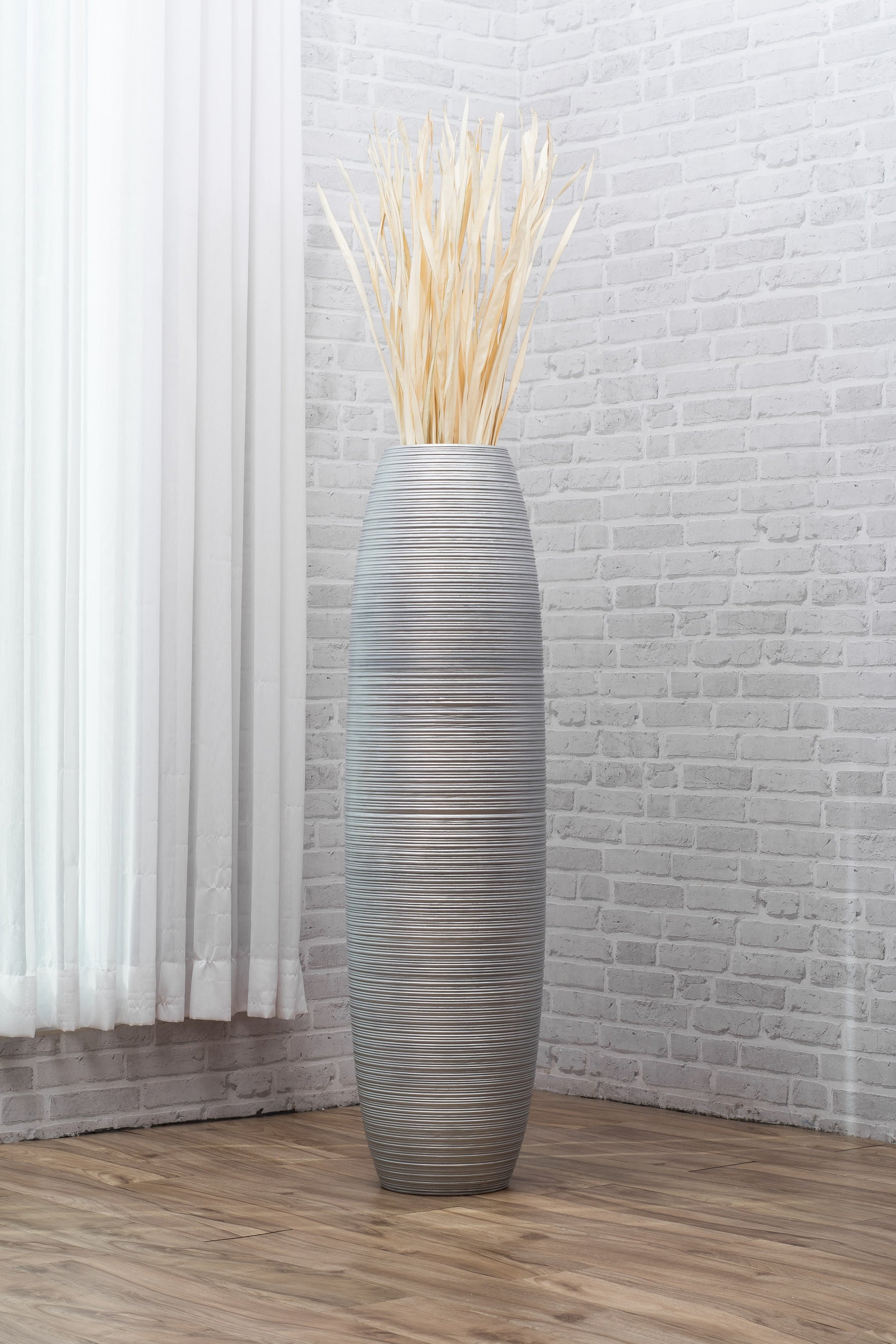 Large Mango Wood Floor Vase – Handcrafted Decorative Highlight from Thailand, 105 cm
