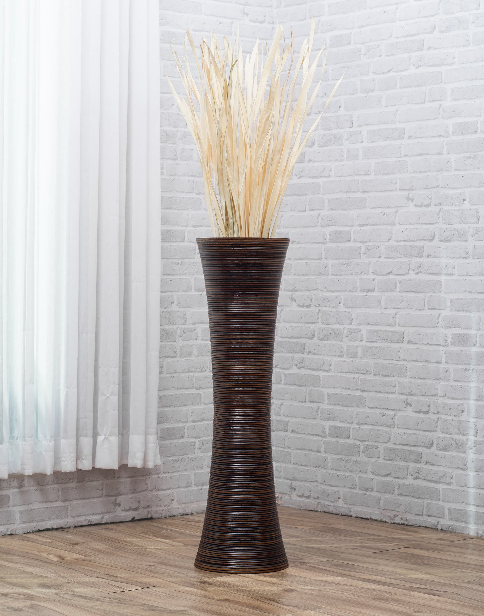 Large Mango Wood Floor Vase – Handcrafted Decorative Highlight from Thailand, 85 cm
