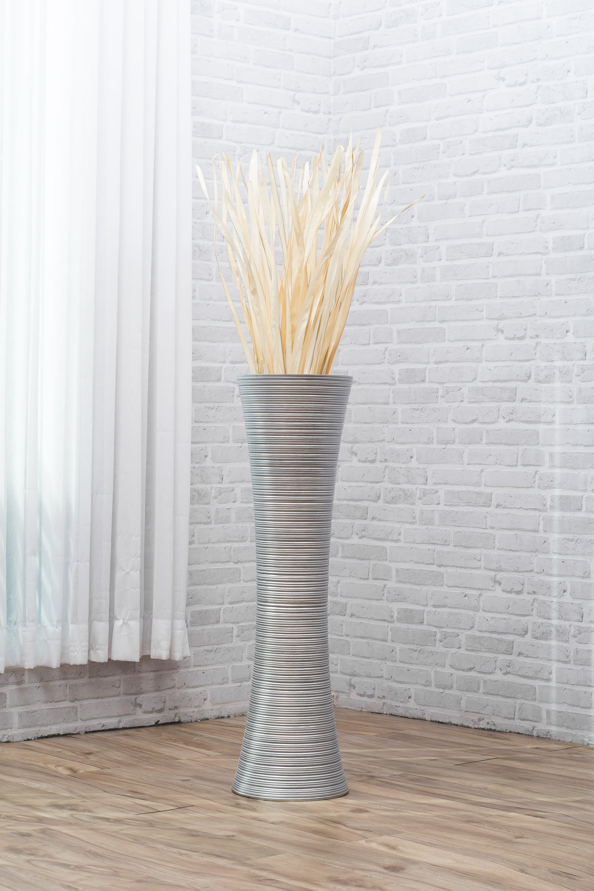 Large Mango Wood Floor Vase – Handcrafted Decorative Highlight from Thailand, 85 cm