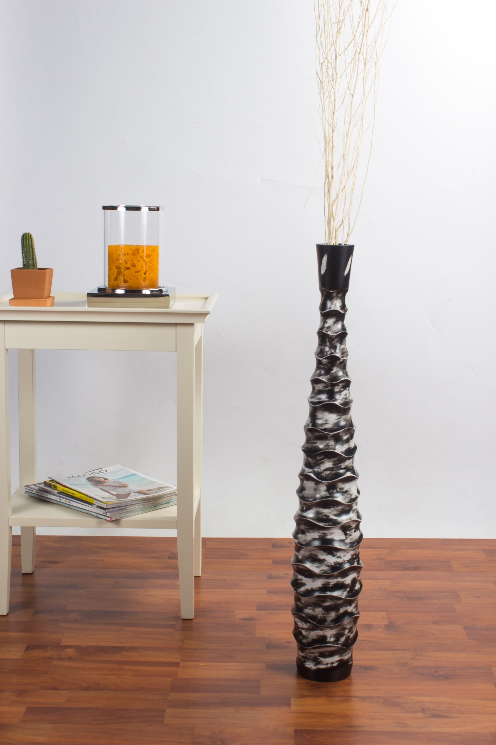 Large Mango Wood Floor Vase – Handcrafted Decorative Highlight from Thailand, 65 cm