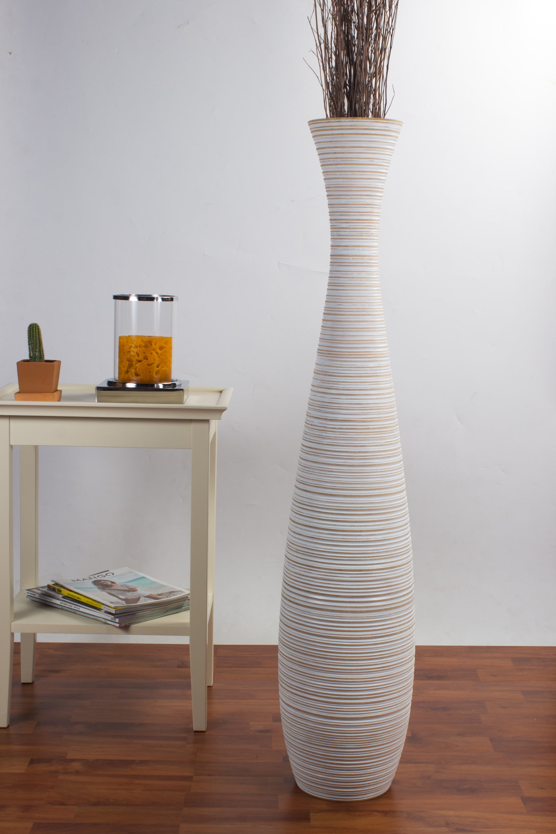 Large Mango Wood Floor Vase – Handcrafted Decorative Highlight from Thailand, 105 cm