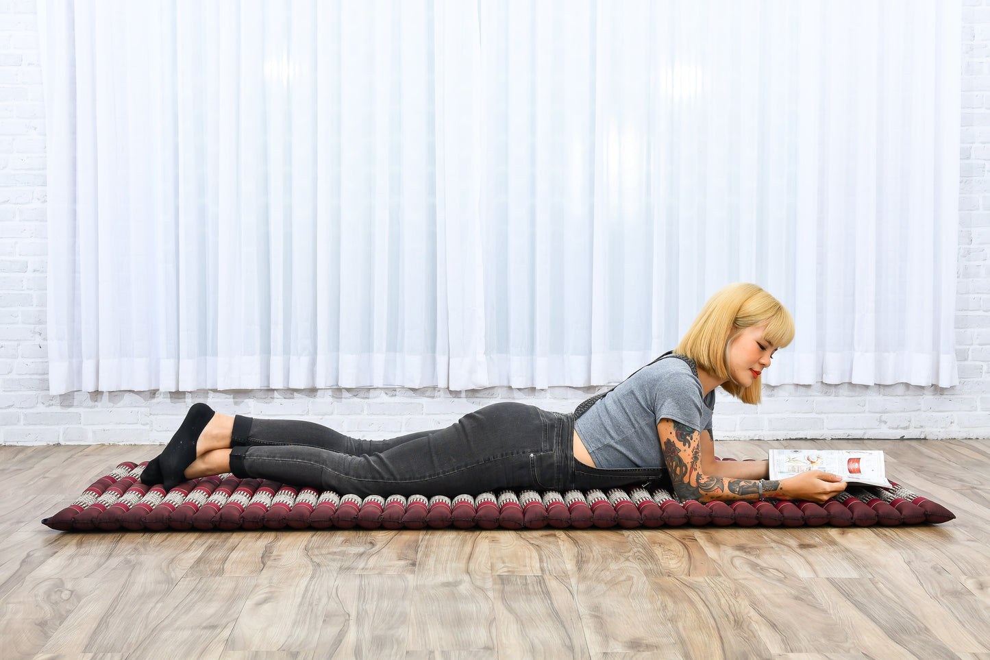 Kapok Roll-Up Mattress – Foldable Sleeping & Relax Mat with Cotton Cover for Home & Outdoor Use, Sf19 - Red, Brown, M: 190x70 cm