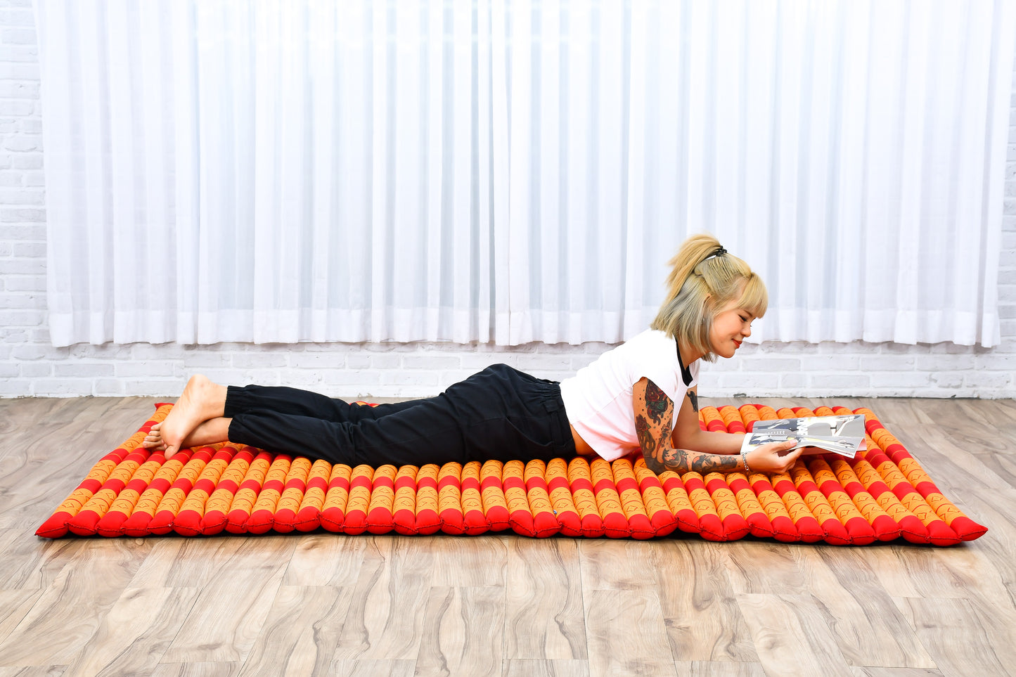 Kapok Roll-Up Mattress – Foldable Sleeping & Relax Mat with Cotton Cover for Home & Outdoor Use, Sf02 - Orange, XL: 190x145 cm