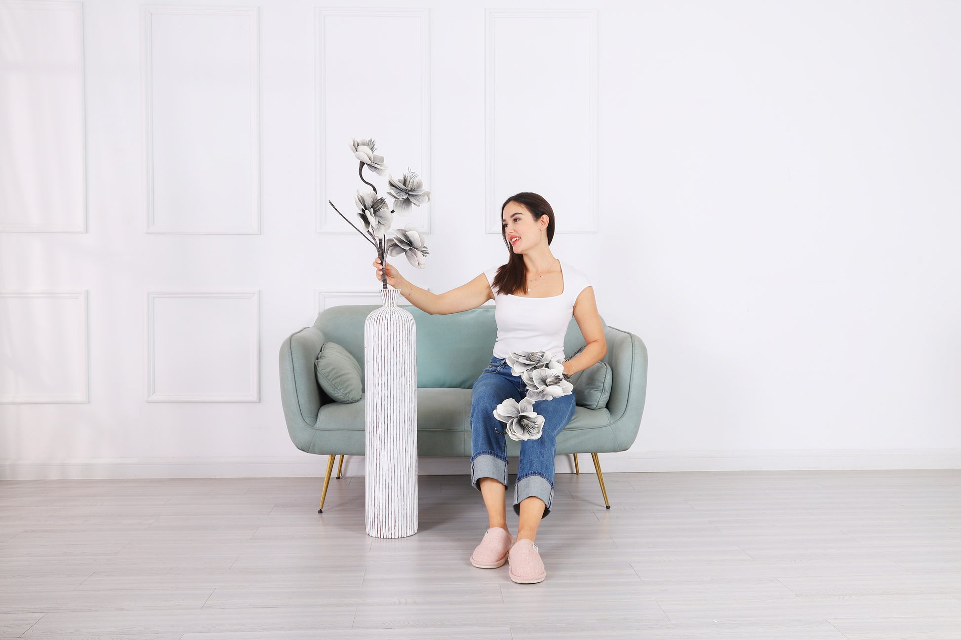 Large Resin Floor Vase – Stylish Waterproof Vase for Fresh & Dried Flowers, 85 cm