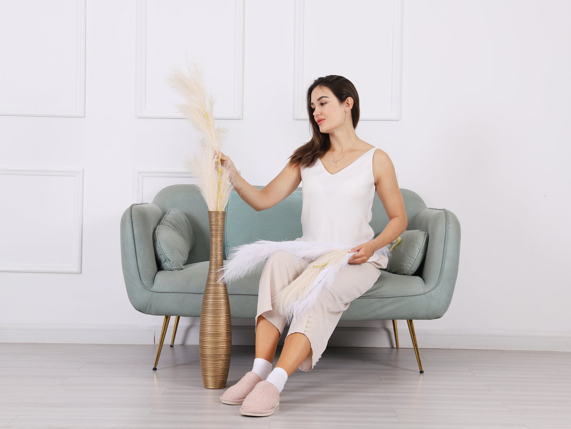 Large Resin Floor Vase – Stylish Waterproof Vase for Fresh & Dried Flowers, 65 cm