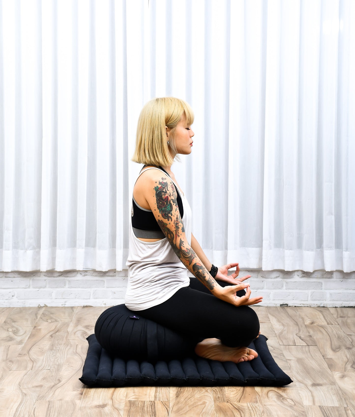 Kapok Meditation Cushion Set – Zabuton Mat & Zafu Seat Cushion with Cotton Cover, Cl02 - Black