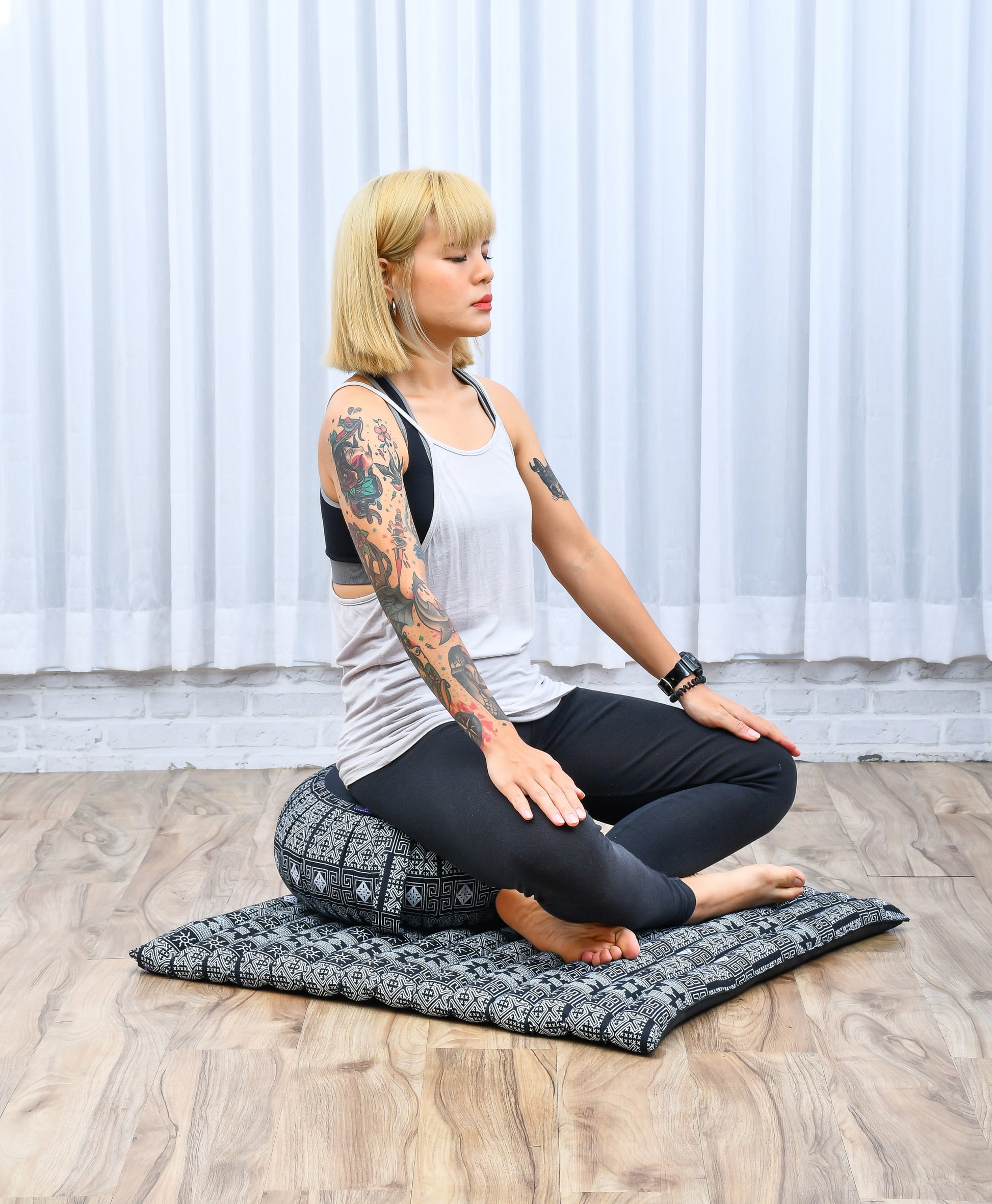 Kapok Meditation Cushion Set – Zabuton Mat & Zafu Seat Cushion with Cotton Cover, Cbt4 - Black