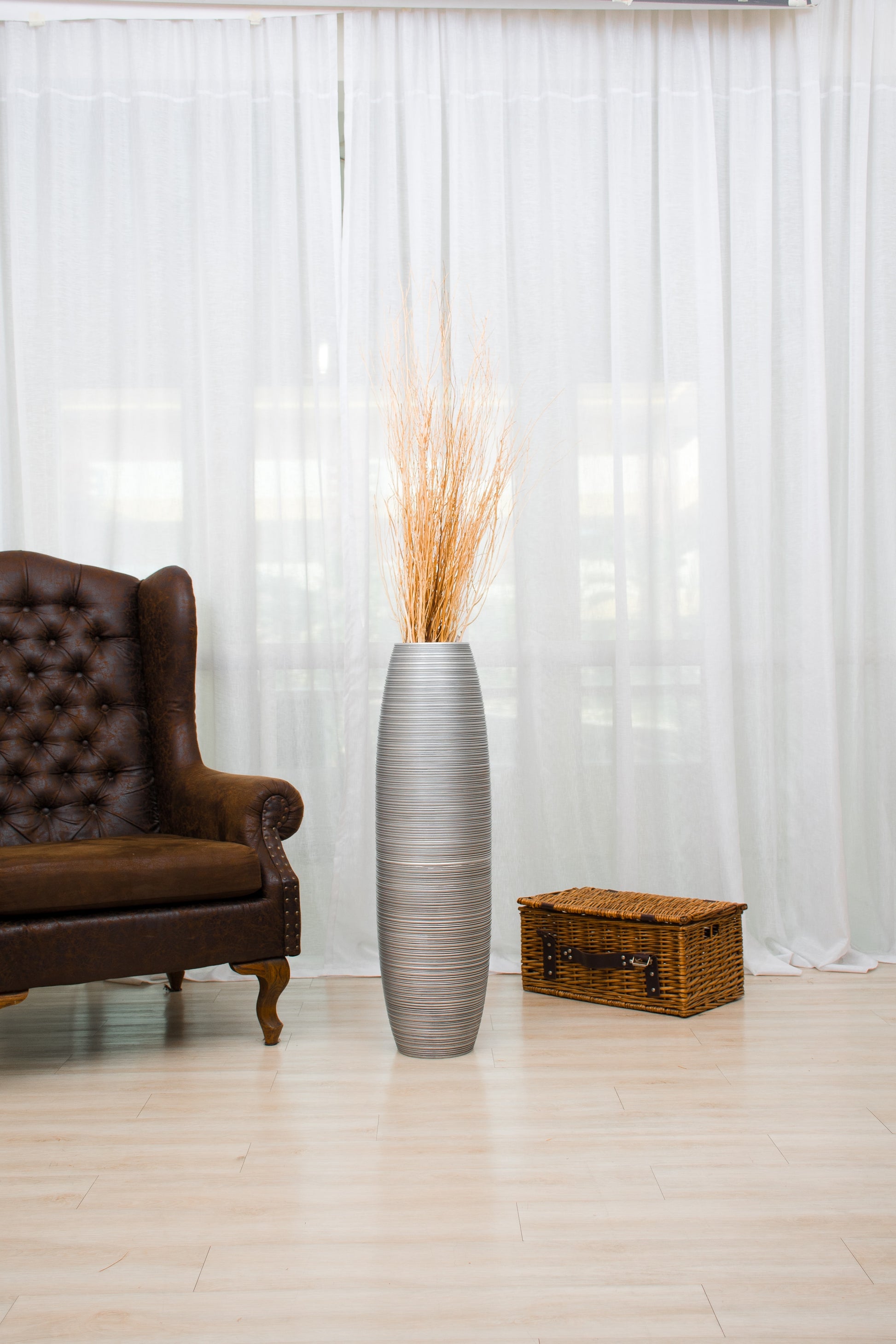 Large Mango Wood Floor Vase – Handcrafted Decorative Highlight from Thailand, 85 cm