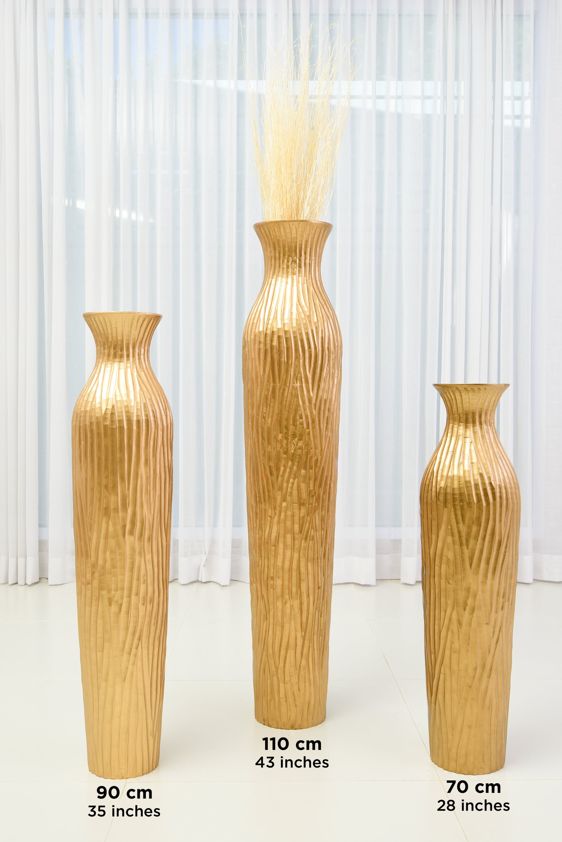 Large Mango Wood Floor Vase – Handcrafted Decorative Highlight from Thailand, 105 cm