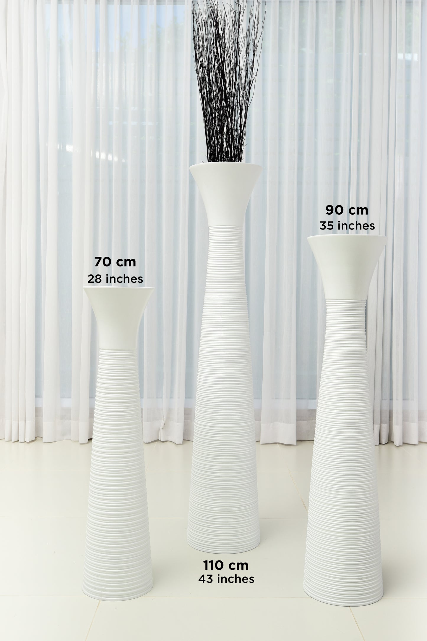 Large Mango Wood Floor Vase – Handcrafted Decorative Highlight from Thailand, 105 cm