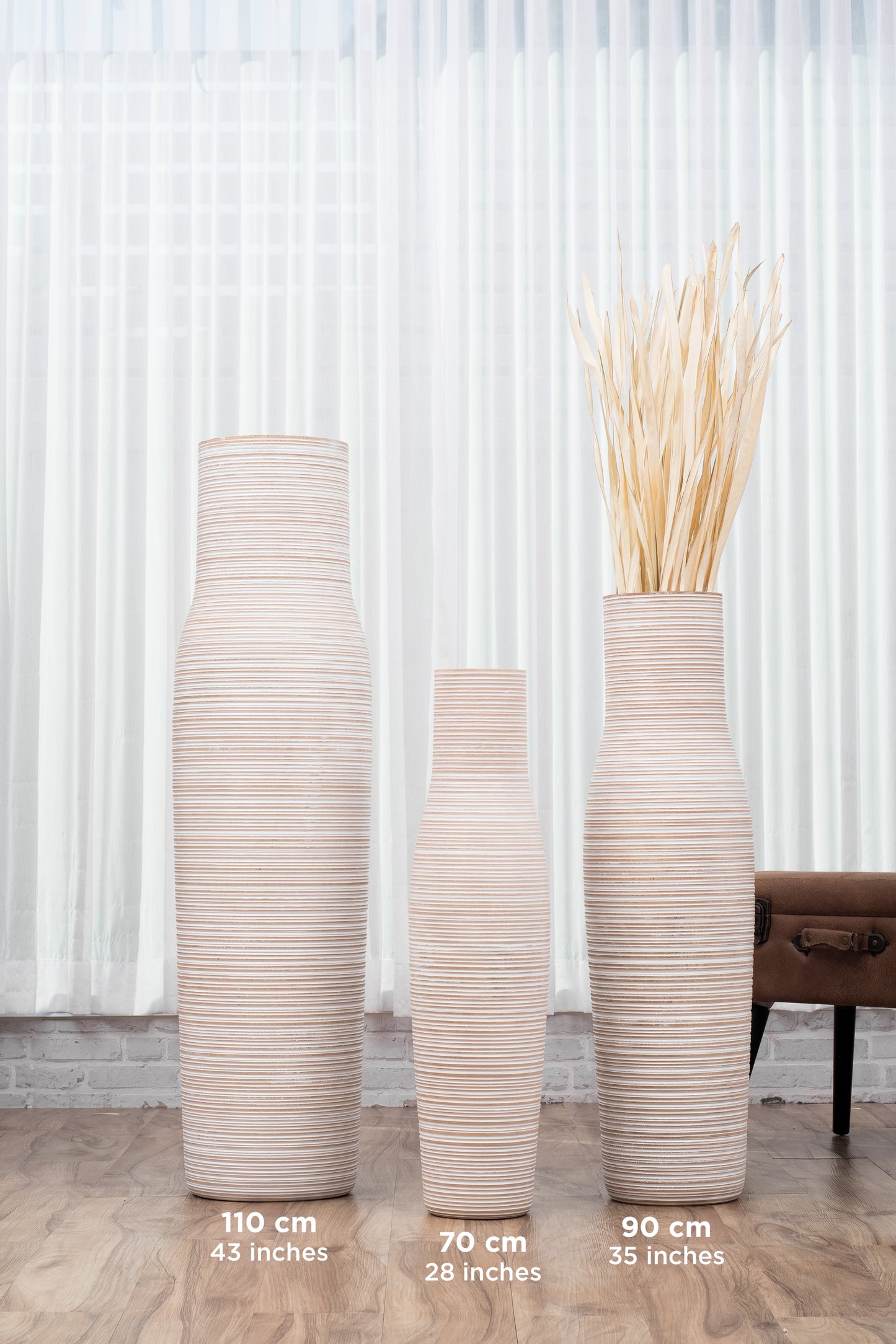 Large Mango Wood Floor Vase – Handcrafted Decorative Highlight from Thailand, white wash, 65 cm