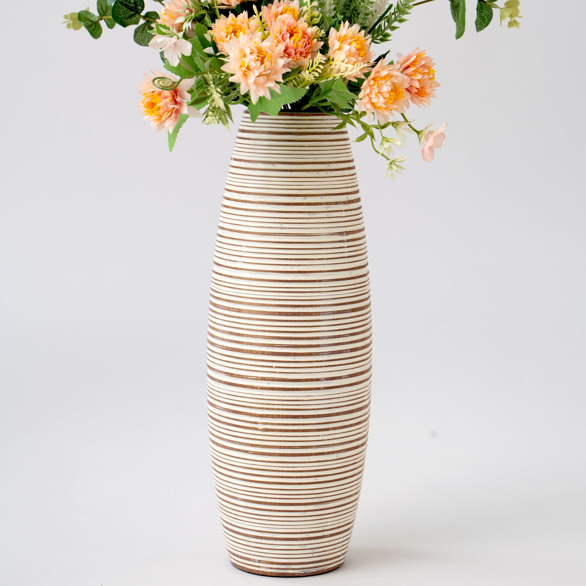 Compact Resin Vase – Stylish Waterproof Decorative Vase for Floor, Table or Shelf, white wash, 34 cm