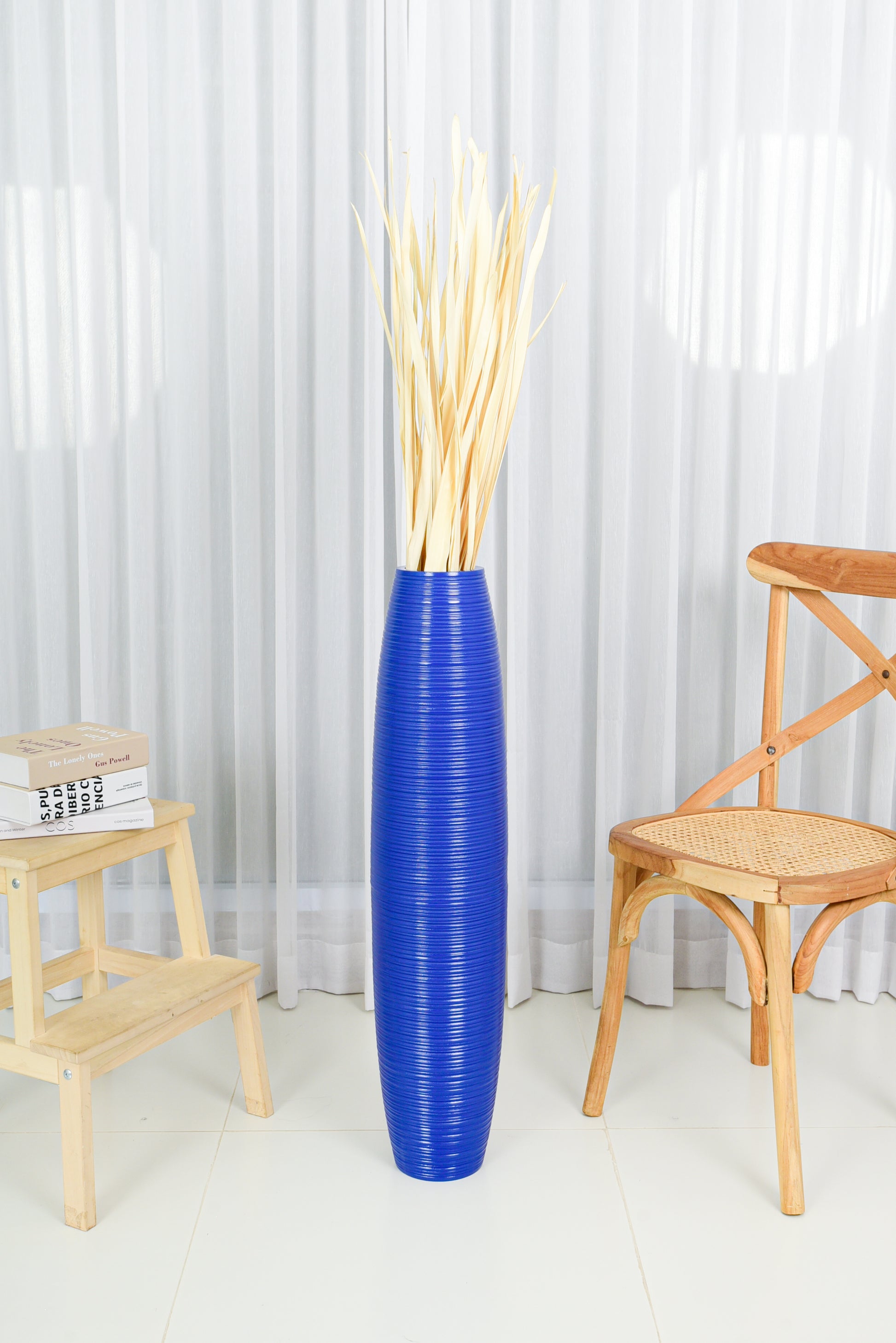 Large Mango Wood Floor Vase – Handcrafted Decorative Highlight from Thailand, blue, 85 cm