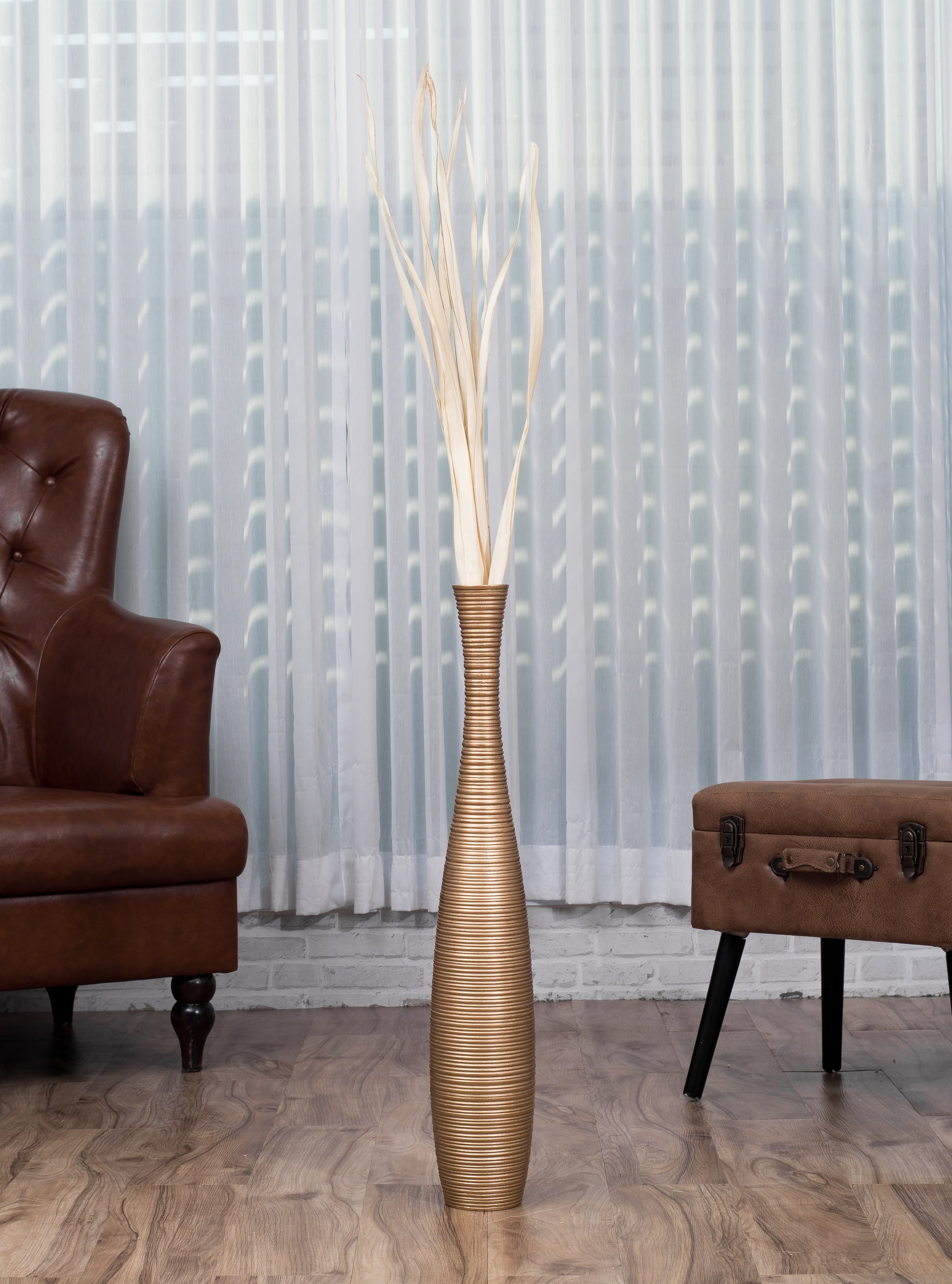 Large Mango Wood Floor Vase – Handcrafted Decorative Highlight from Thailand, 65 cm