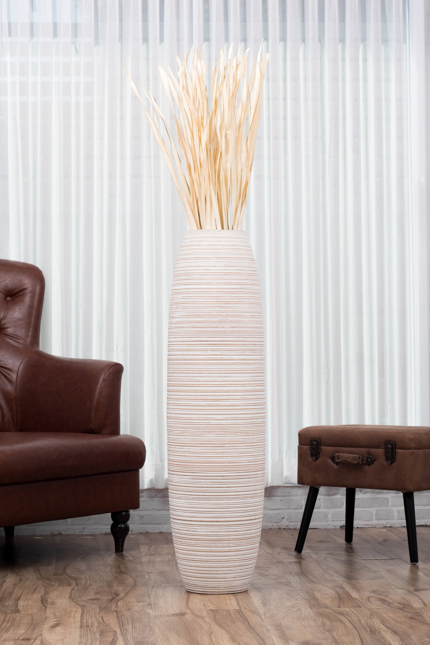 Large Mango Wood Floor Vase – Handcrafted Decorative Highlight from Thailand, white wash, 105 cm