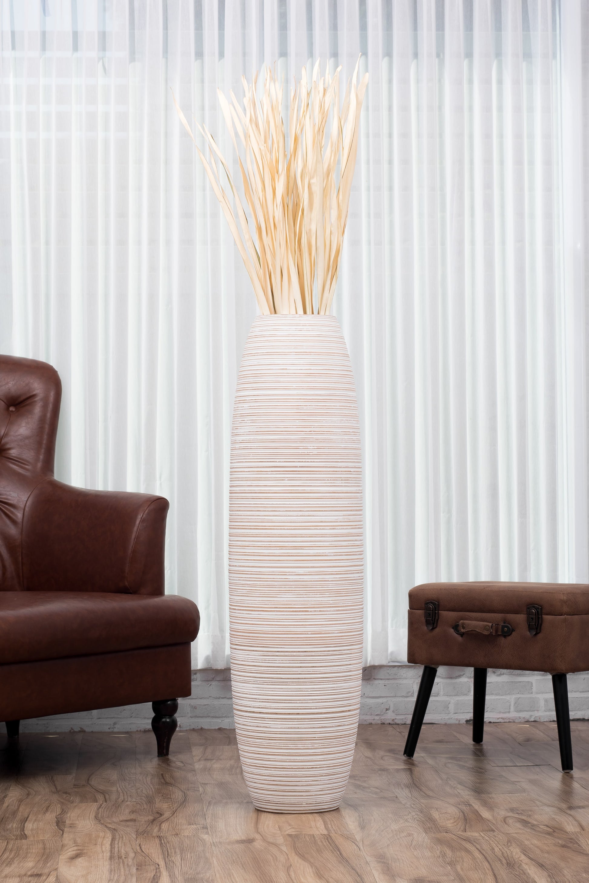 Large Mango Wood Floor Vase – Handcrafted Decorative Highlight from Thailand, white wash, 105 cm