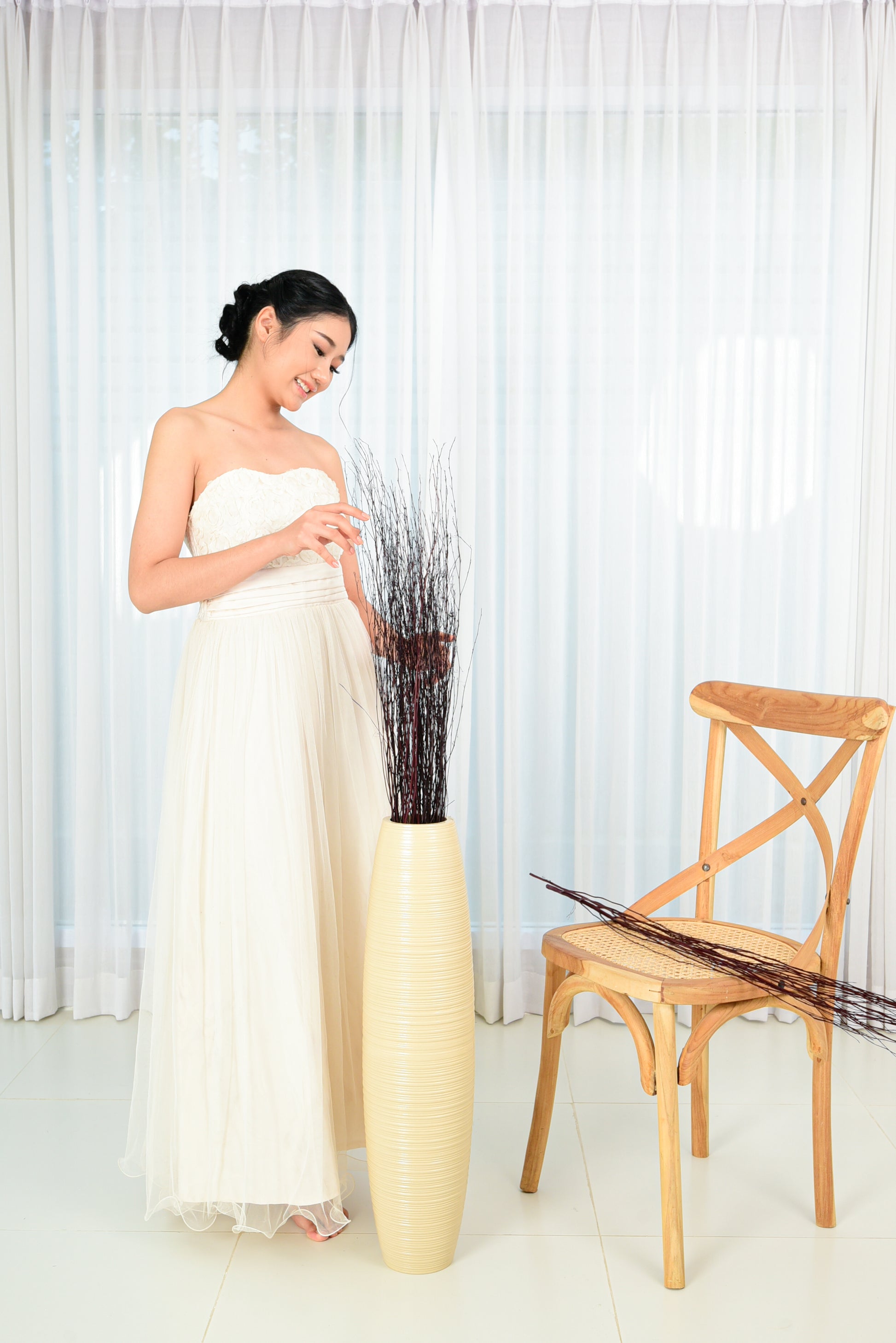 Large Mango Wood Floor Vase – Handcrafted Decorative Highlight from Thailand, cream, 65 cm