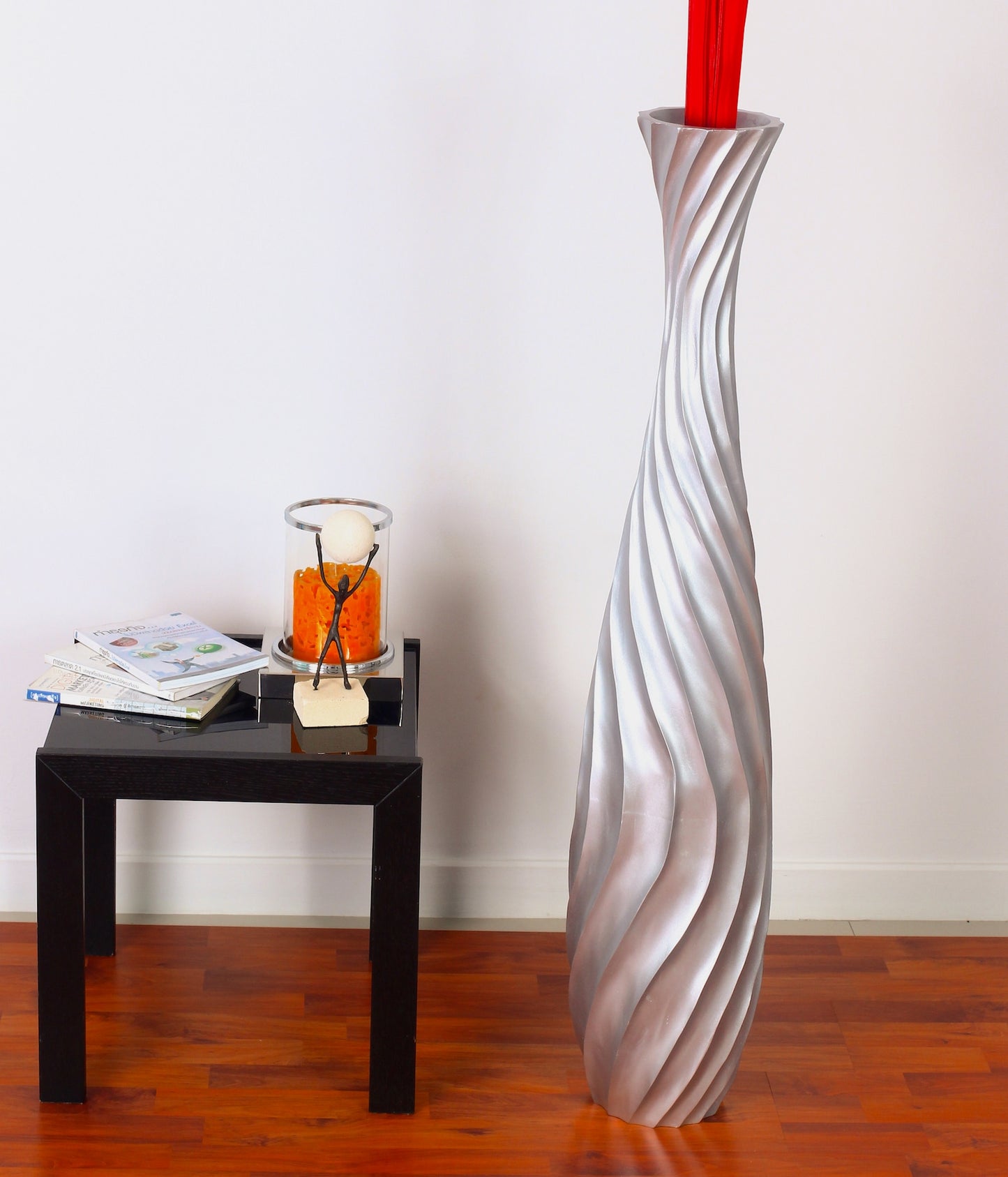 Large Mango Wood Floor Vase – Handcrafted Decorative Highlight from Thailand, 105 cm