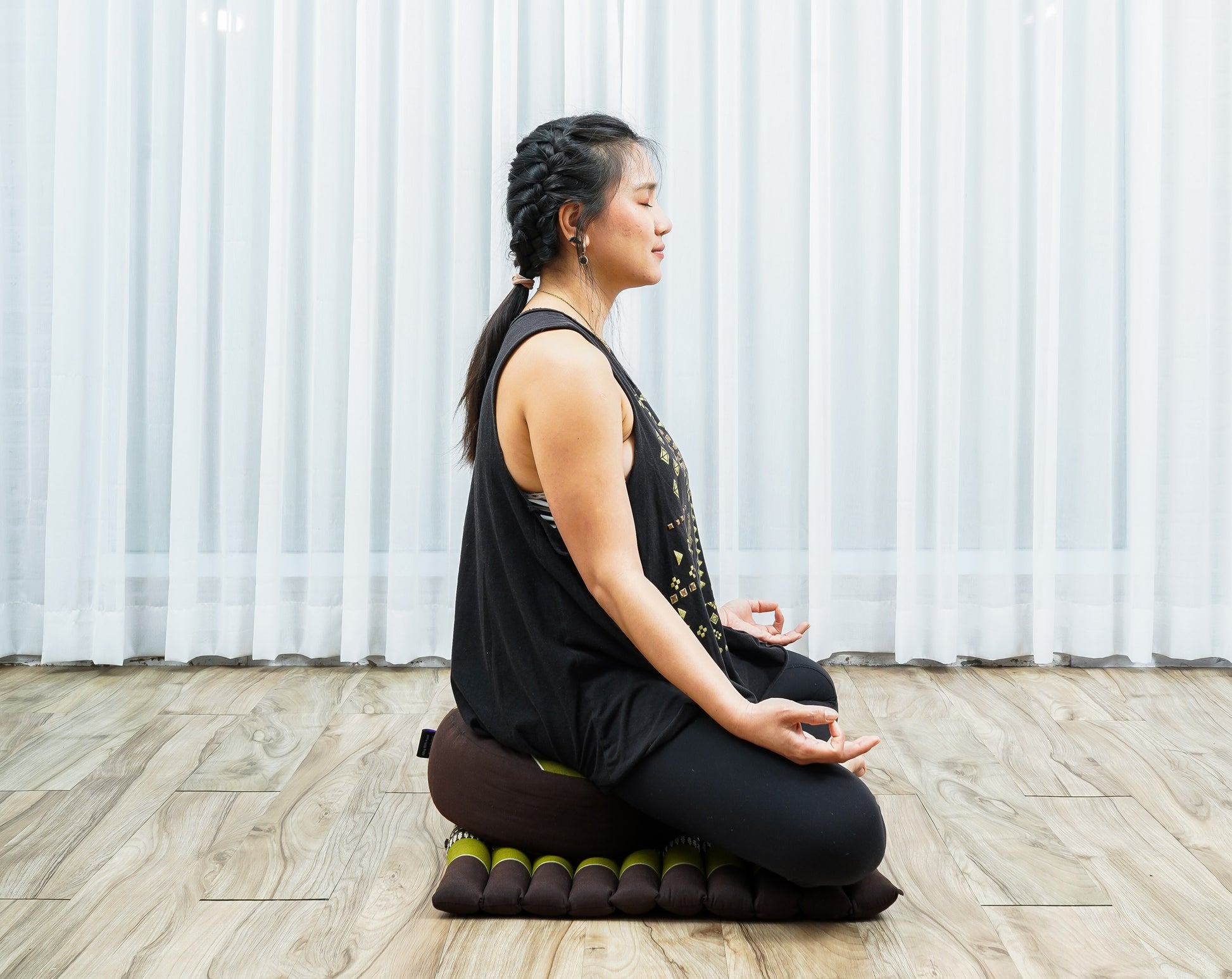 Compact Meditation Cushion Set Made of Kapok – Small Zabuton & Zafu with Cotton Cover, Sf20 - Brown, Green