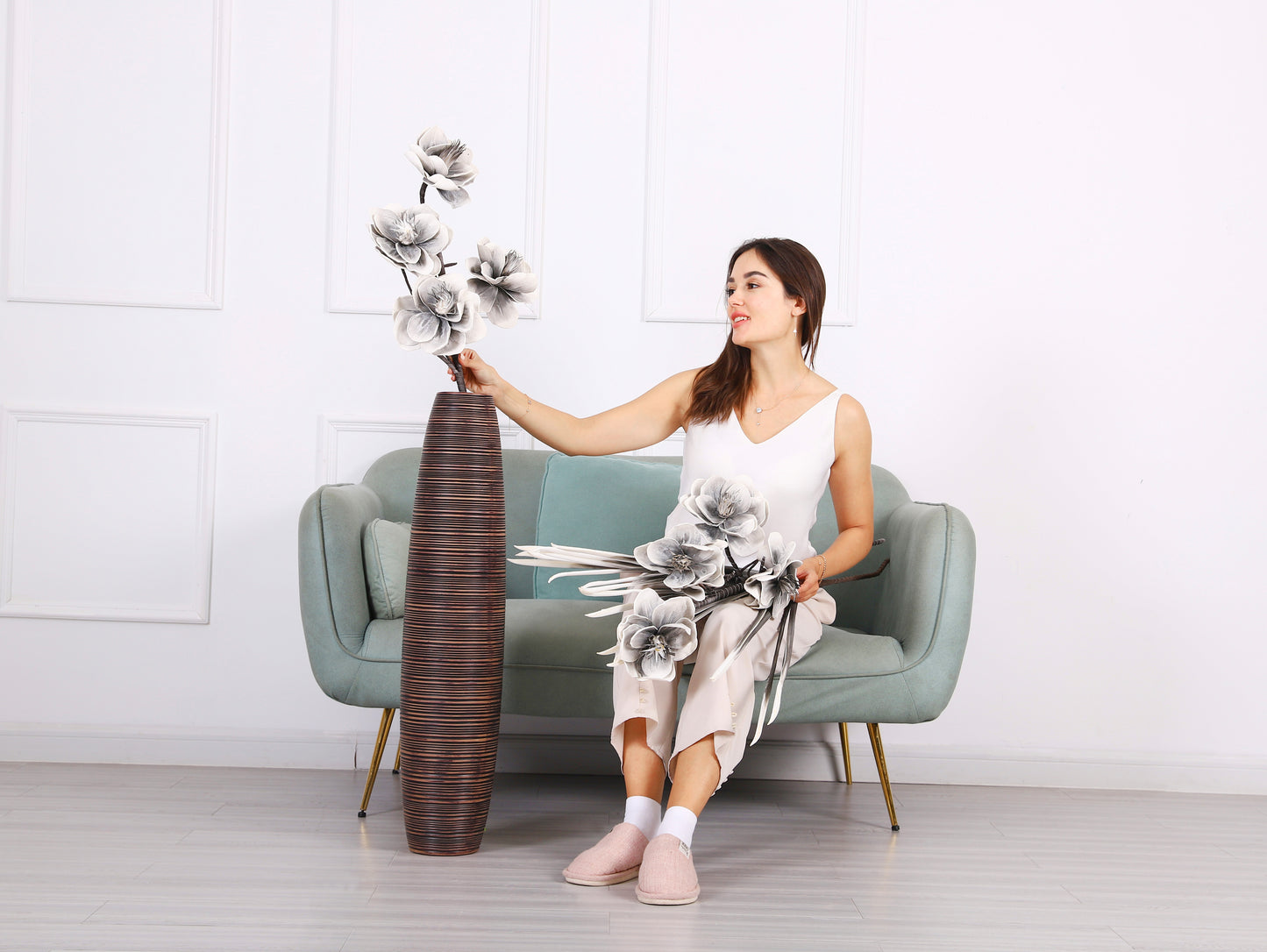 Large Resin Floor Vase – Stylish Waterproof Vase for Fresh & Dried Flowers, 85 cm