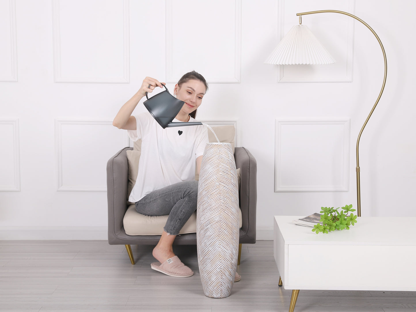 Large Resin Floor Vase – Stylish Waterproof Vase for Fresh & Dried Flowers, 80 cm