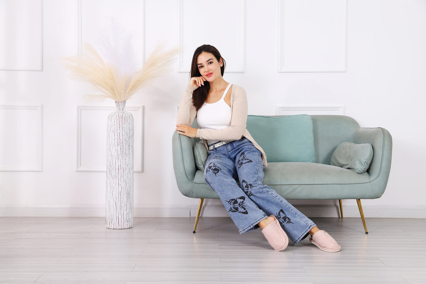 Large Resin Floor Vase – Stylish Waterproof Vase for Fresh & Dried Flowers, 85 cm