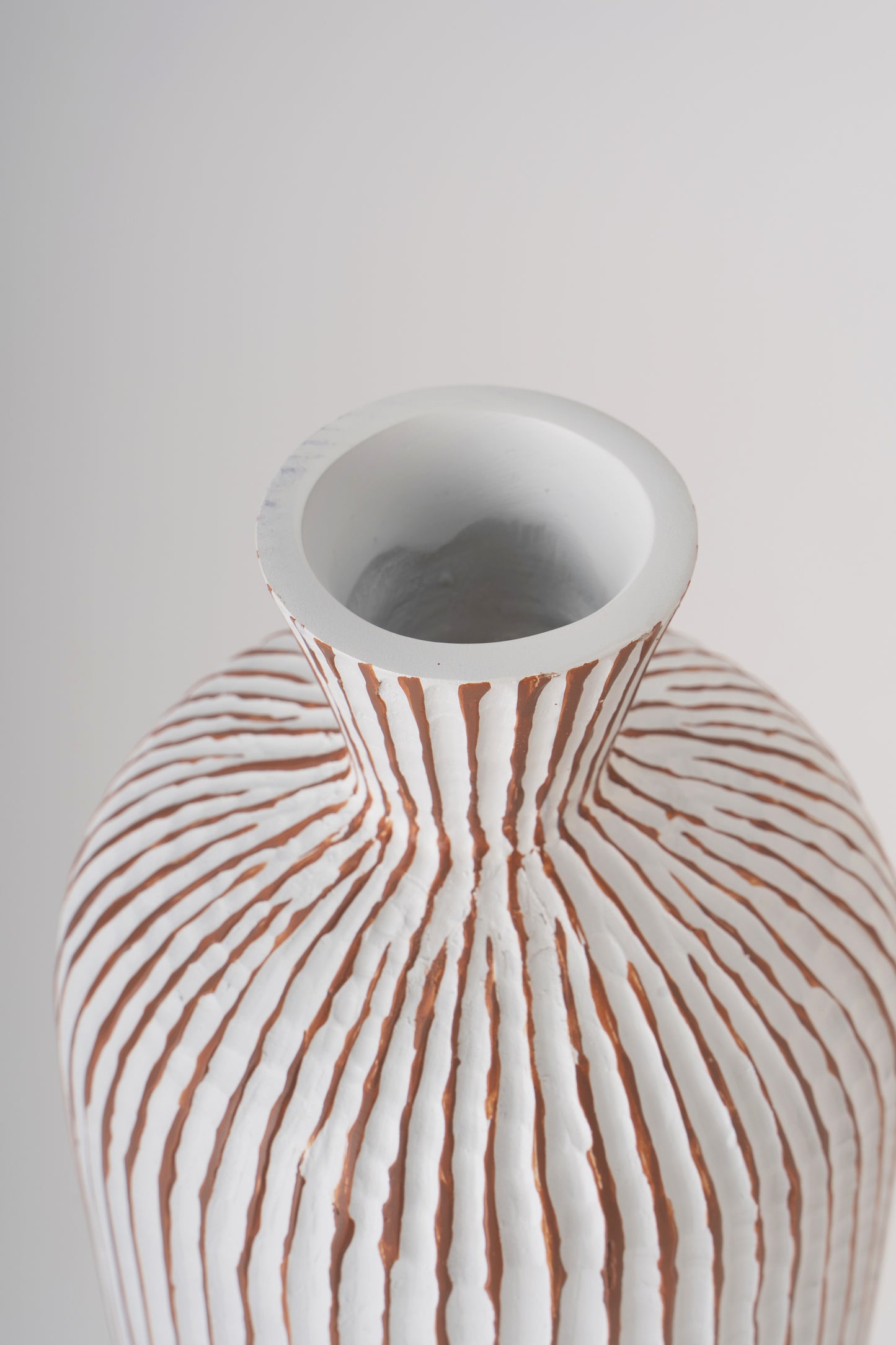 Large Resin Floor Vase – Stylish Waterproof Vase for Fresh & Dried Flowers, 85 cm