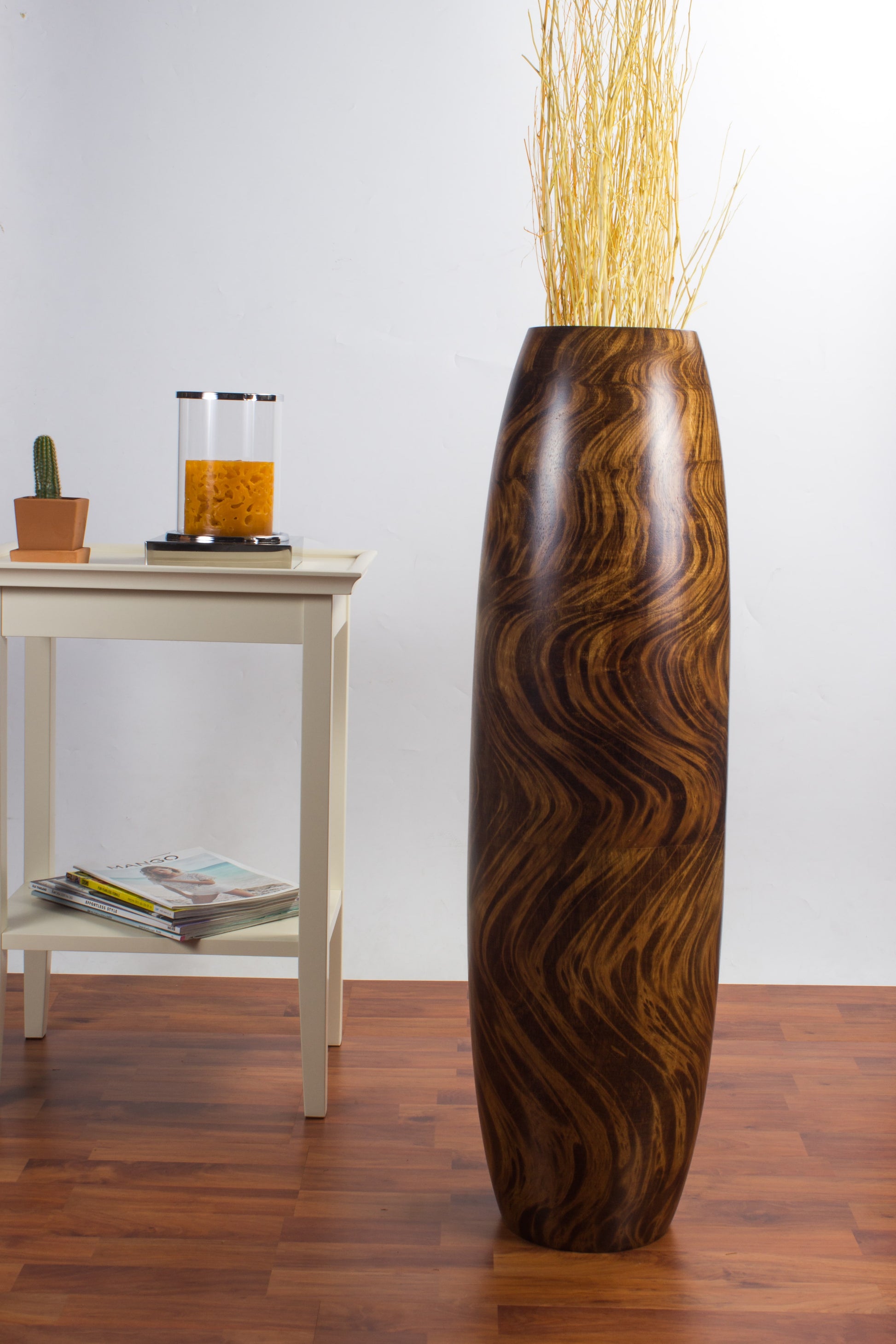 Large Mango Wood Floor Vase – Handcrafted Decorative Highlight from Thailand, 85 cm