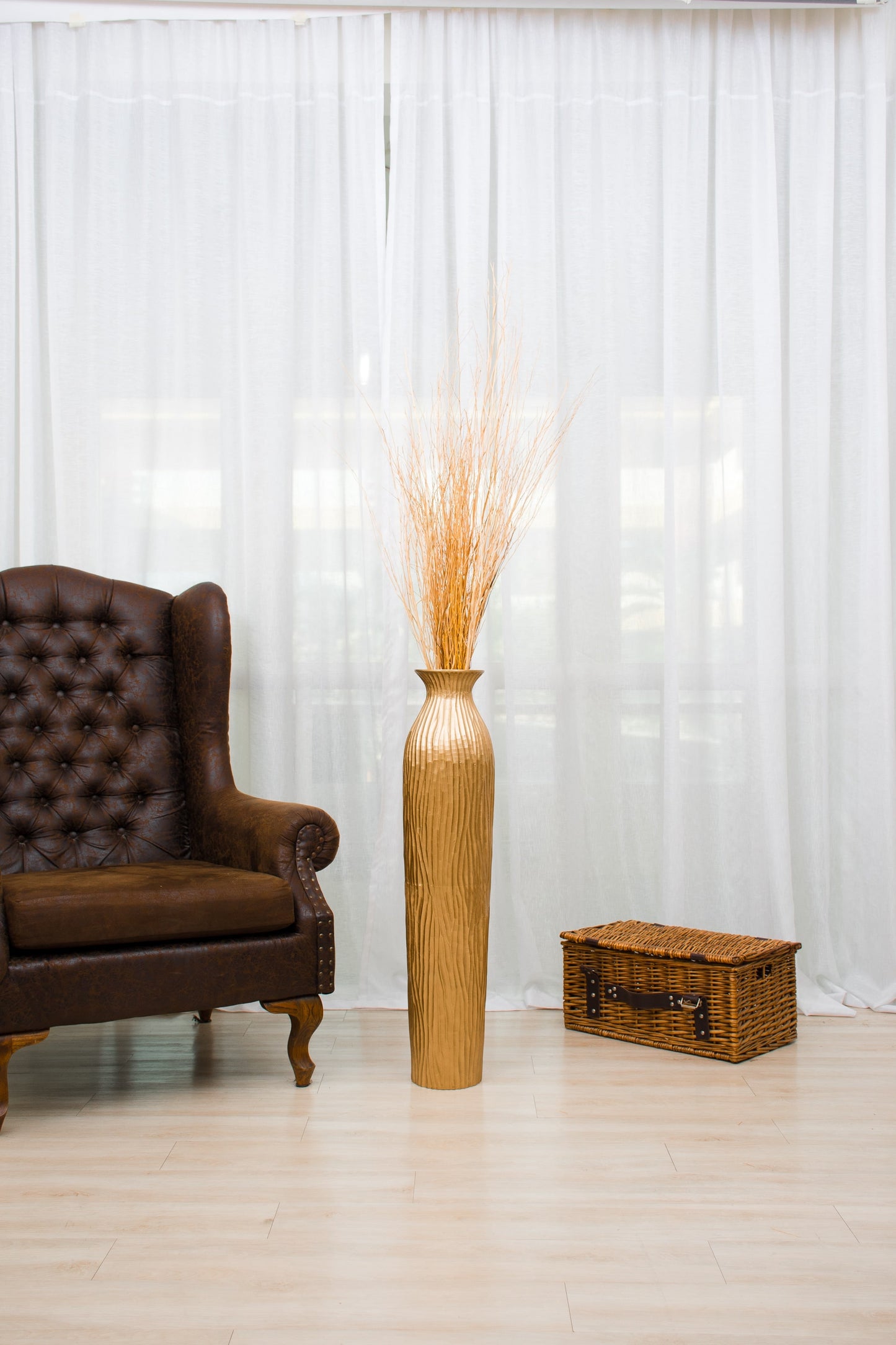 Large Mango Wood Floor Vase – Handcrafted Decorative Highlight from Thailand, 85 cm
