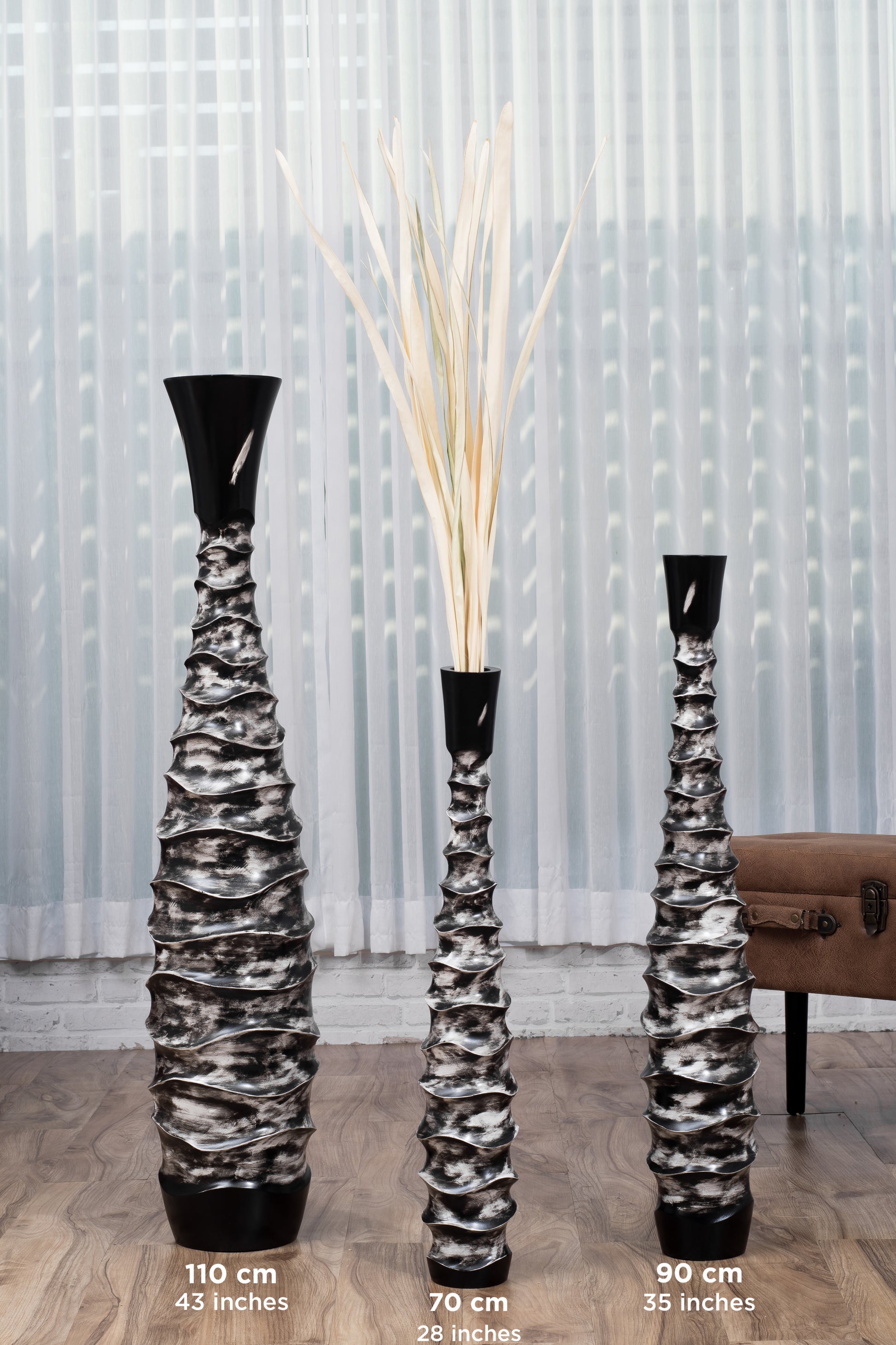 Large Mango Wood Floor Vase – Handcrafted Decorative Highlight from Thailand, black, white, 65 cm