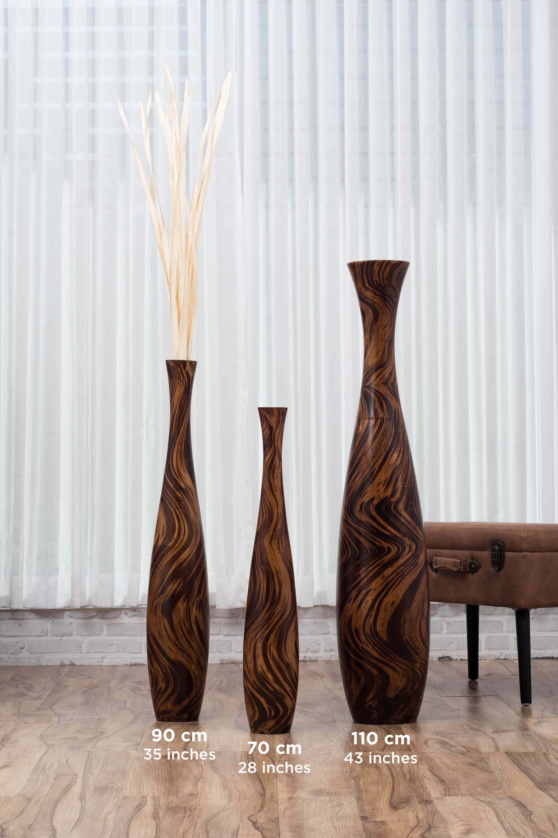 Large Mango Wood Floor Vase – Handcrafted Decorative Highlight from Thailand, 105 cm